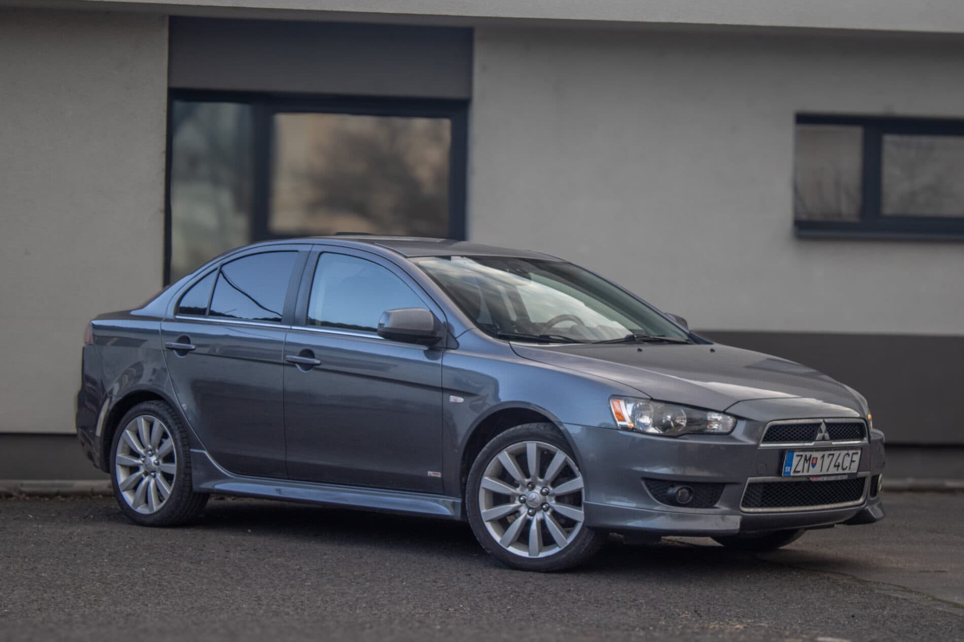 2011 Mitsubishi Lancer, sivá sedan, 178 968 km