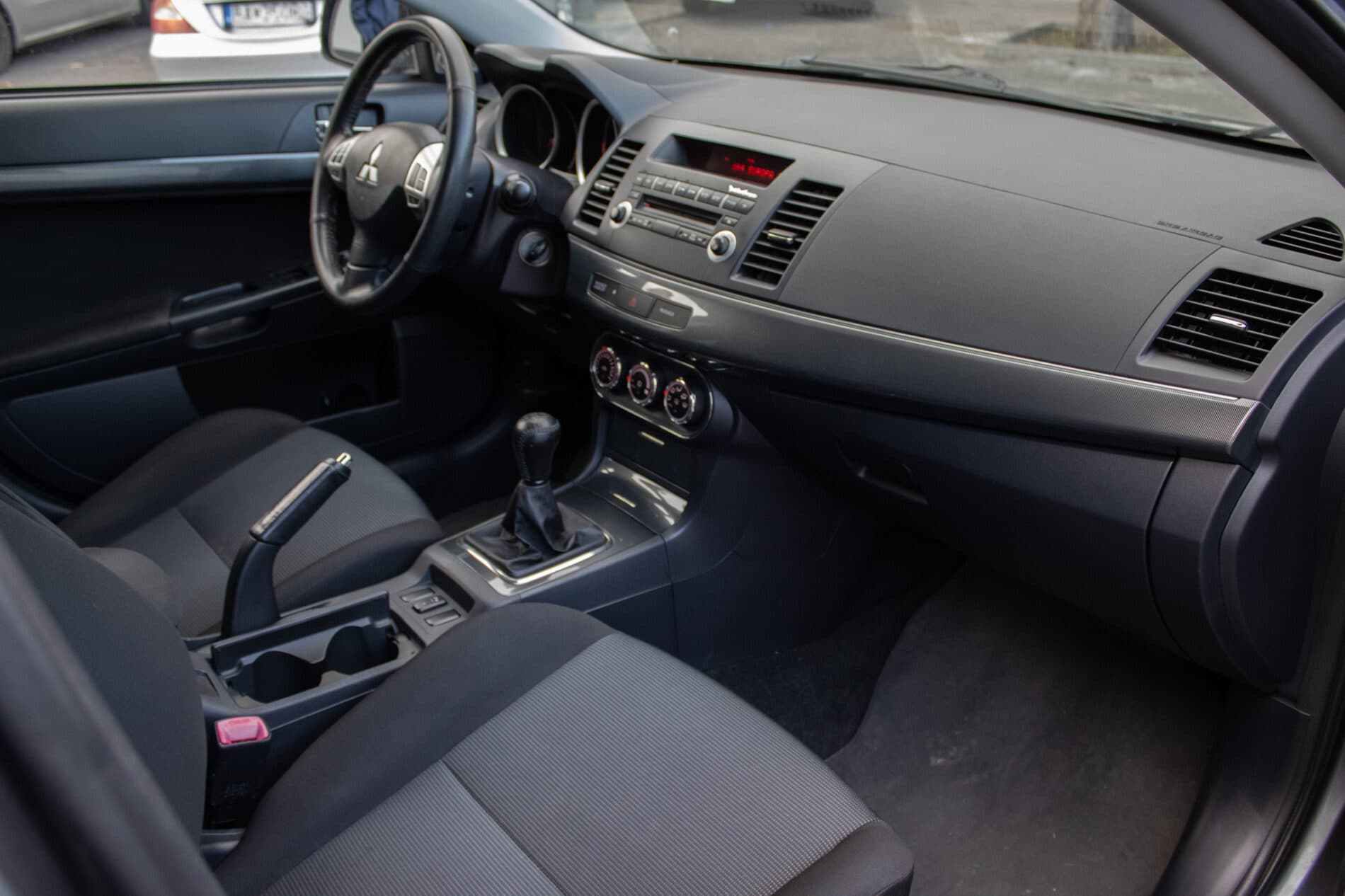 2011 Mitsubishi Lancer, sivá sedan, 178 968 km