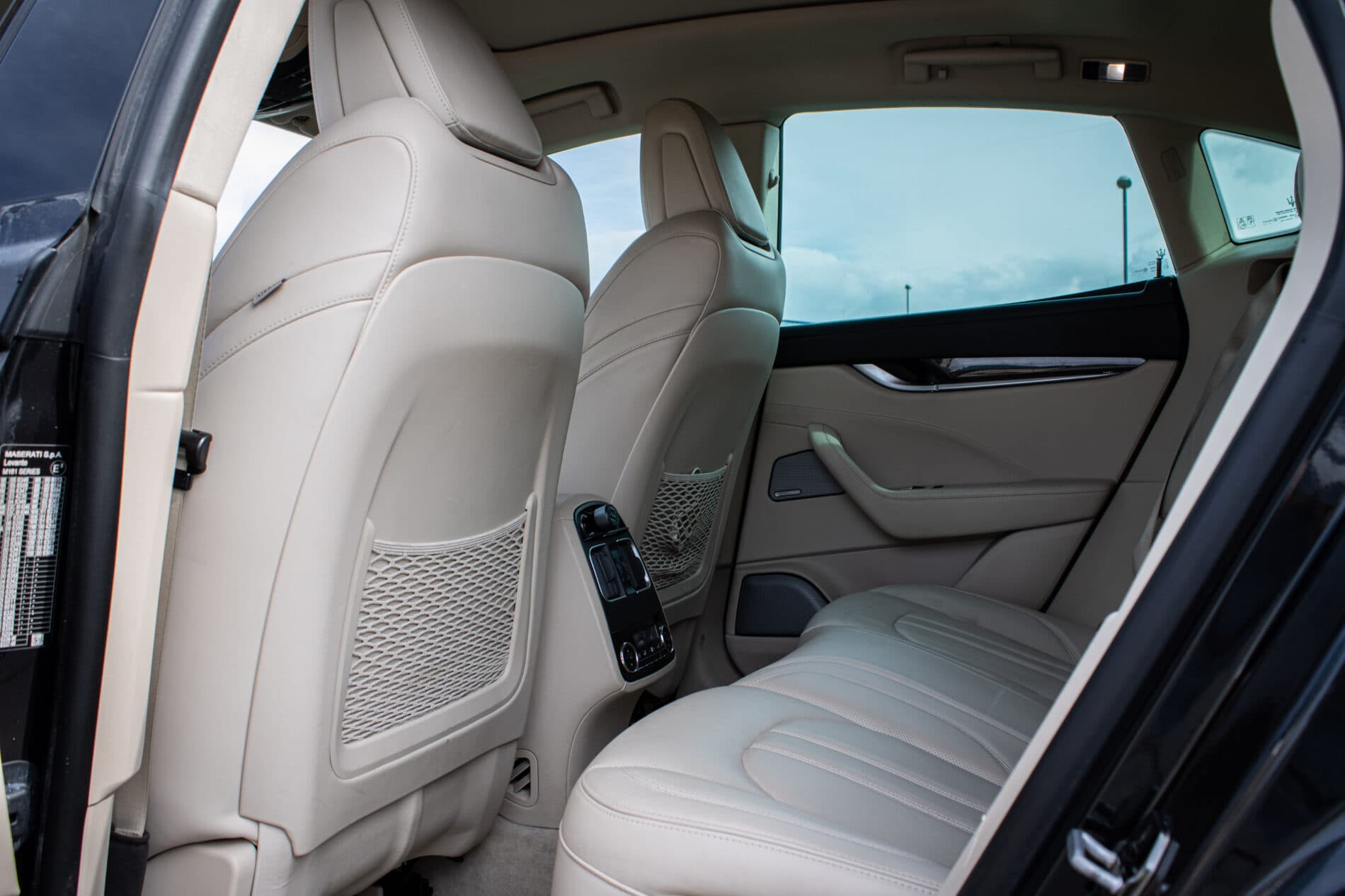 2017 Maserati Levante, čierna suv, 212 484 km