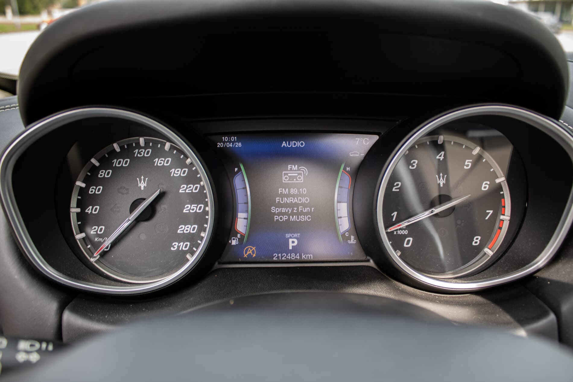 2017 Maserati Levante, čierna suv, 212 484 km