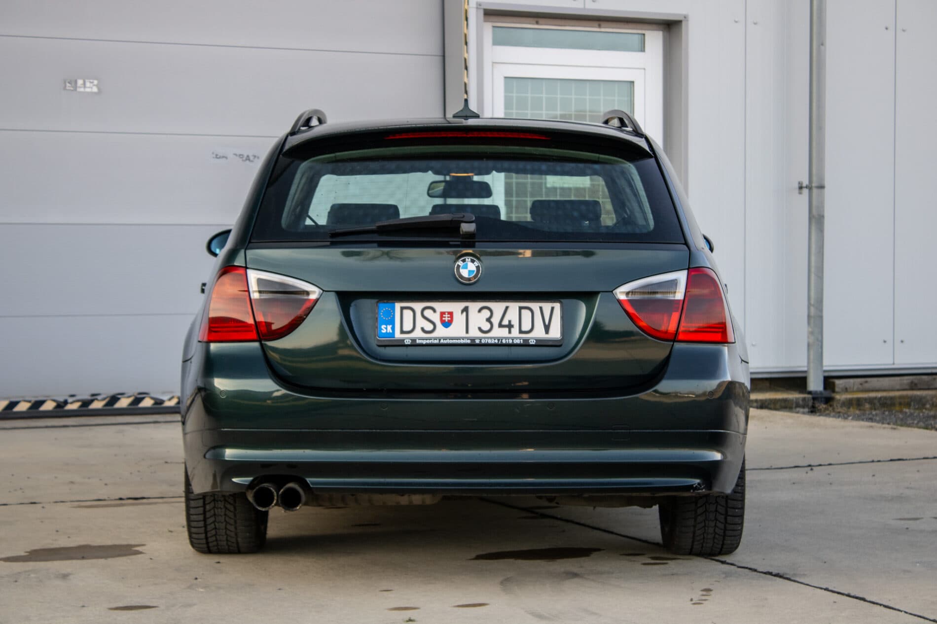 2008 BMW 330d, zelená kombi, 392 635 km
