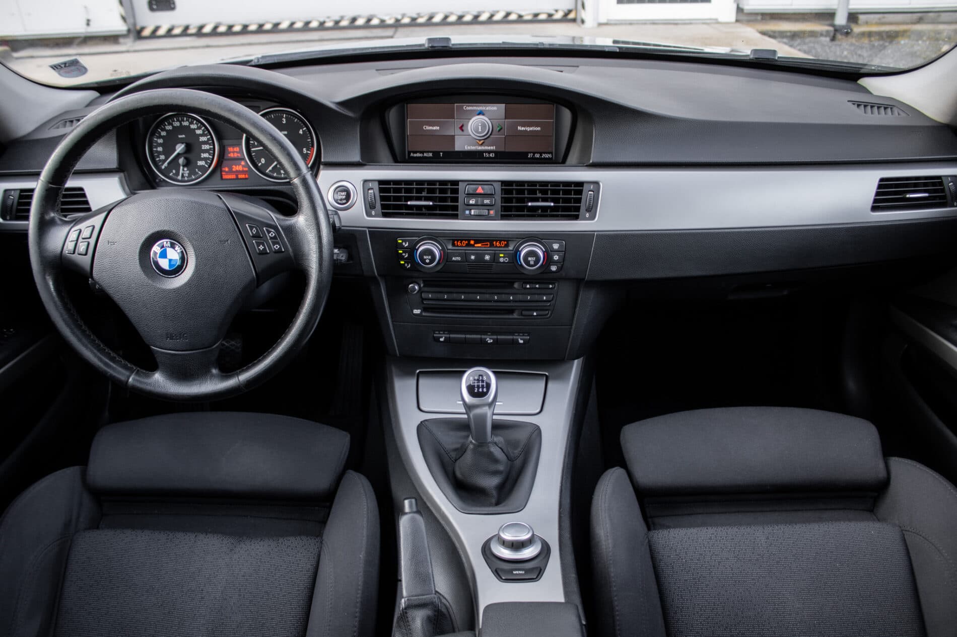 2008 BMW 330d, zelená kombi, 392 635 km