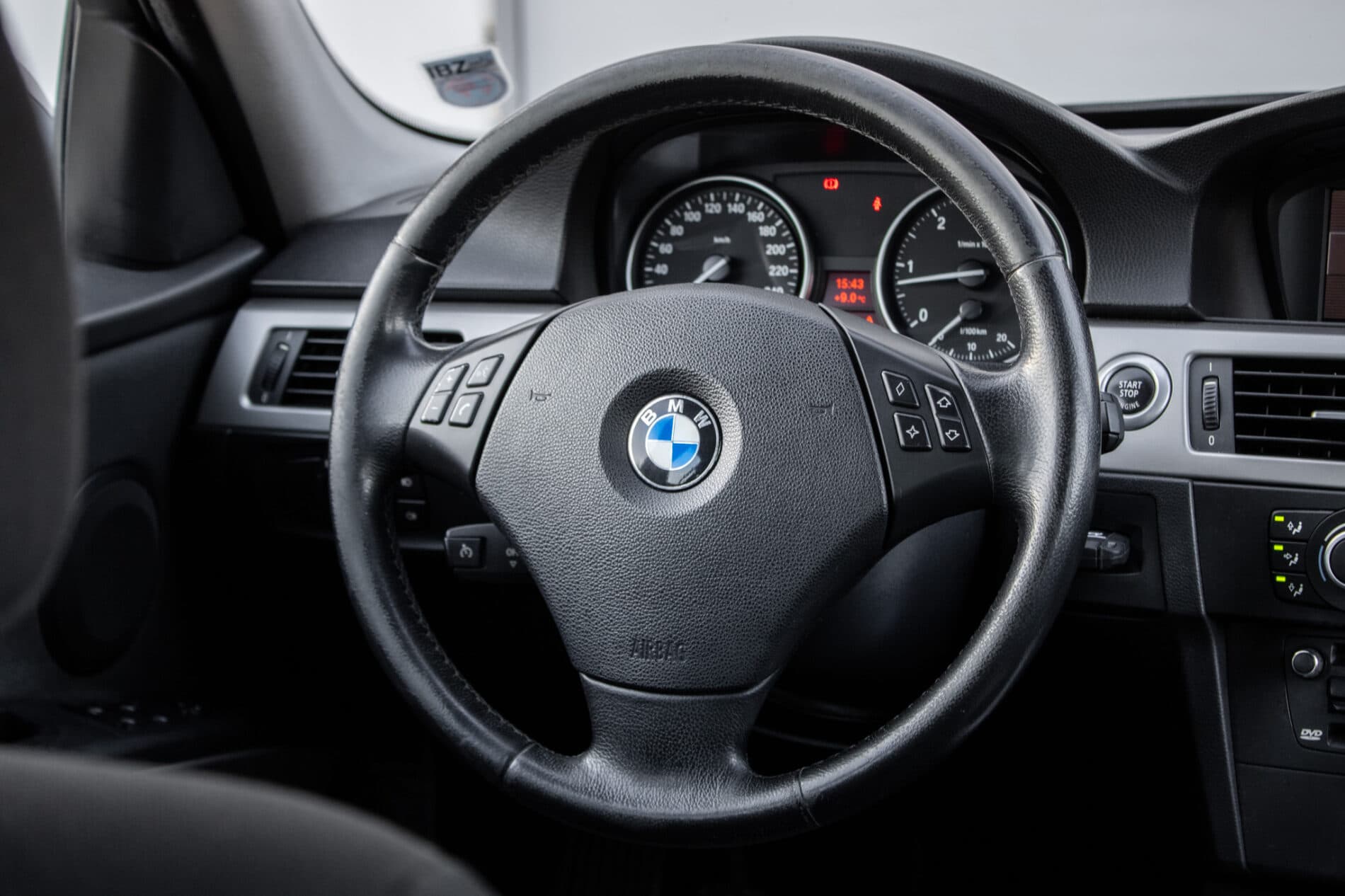 2008 BMW 330d, zelená kombi, 392 635 km