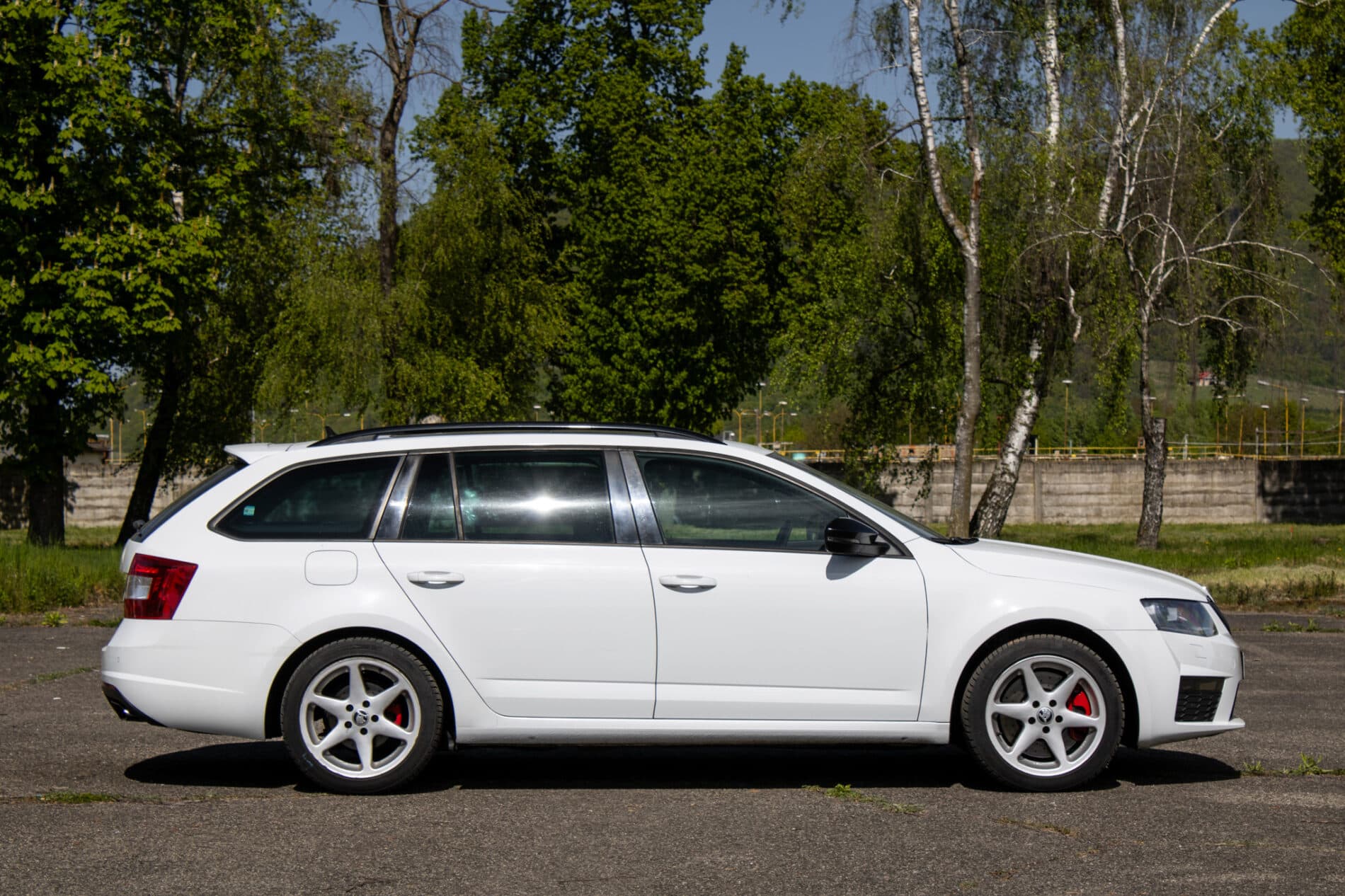 2015 Skoda Octavia RS, biela kombi, 269 760 km