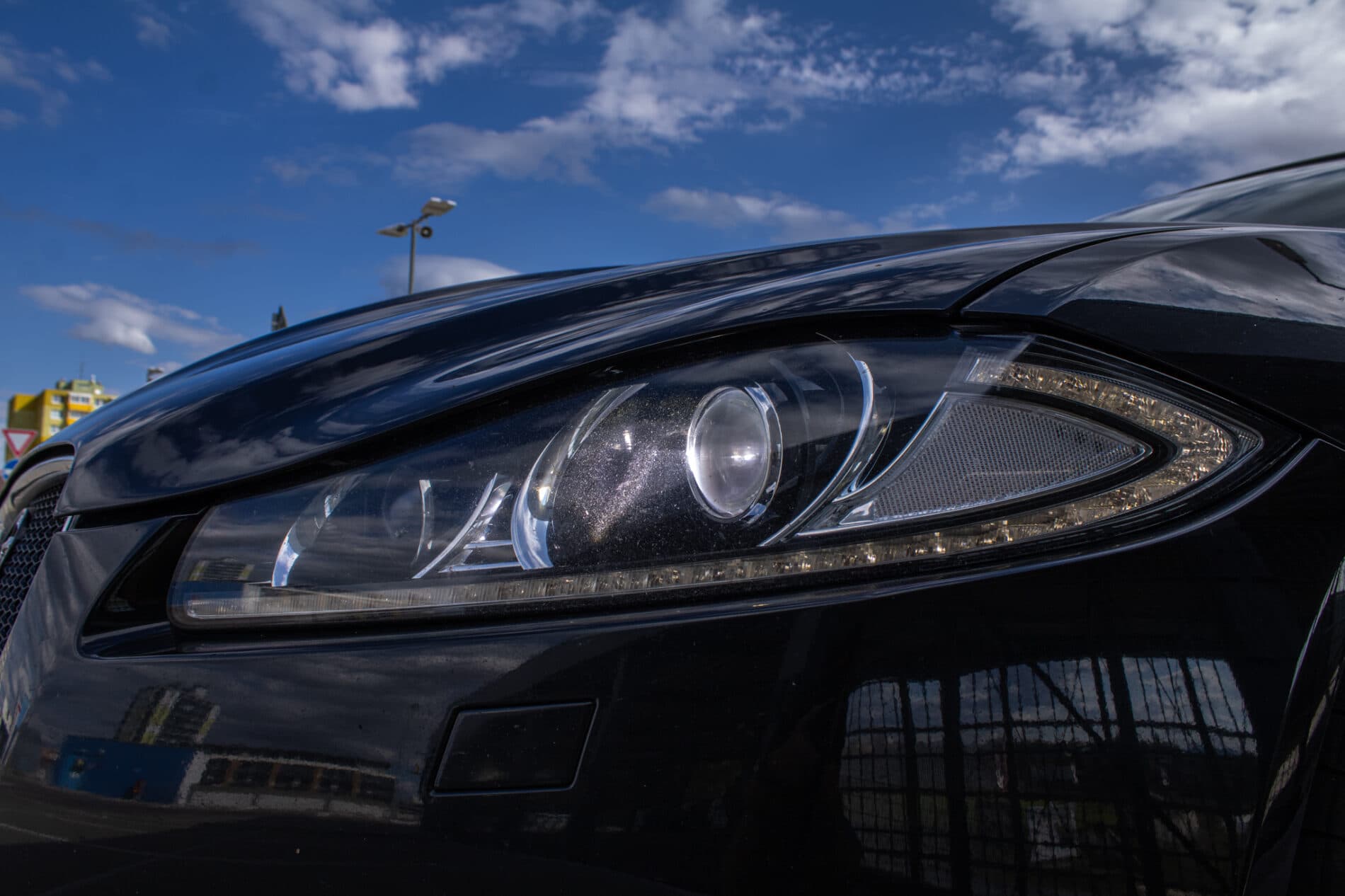2014 Jaguar XF, čierna kombi, 224 926 km