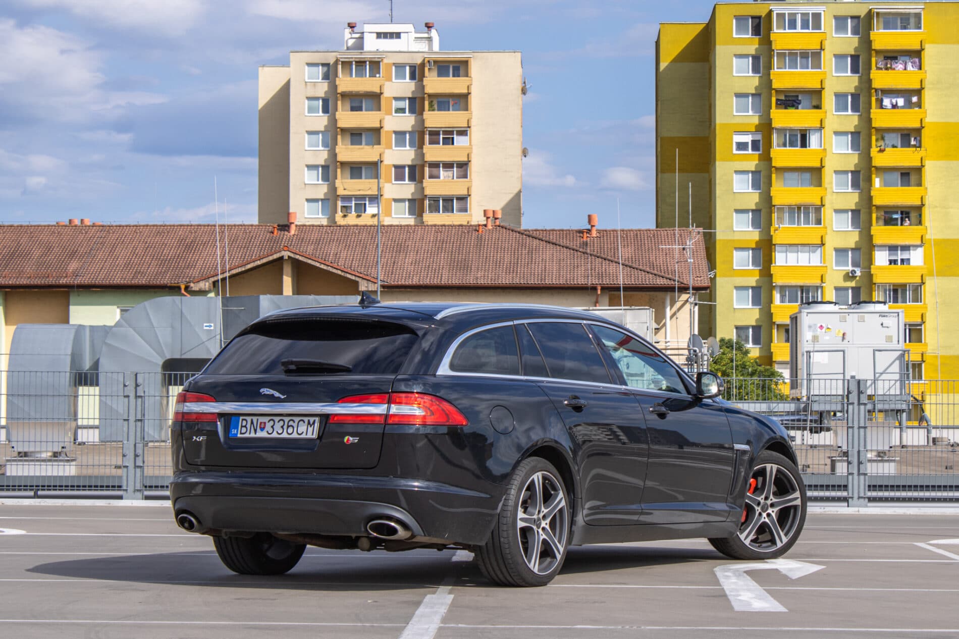 2014 Jaguar XF, čierna kombi, 224 926 km