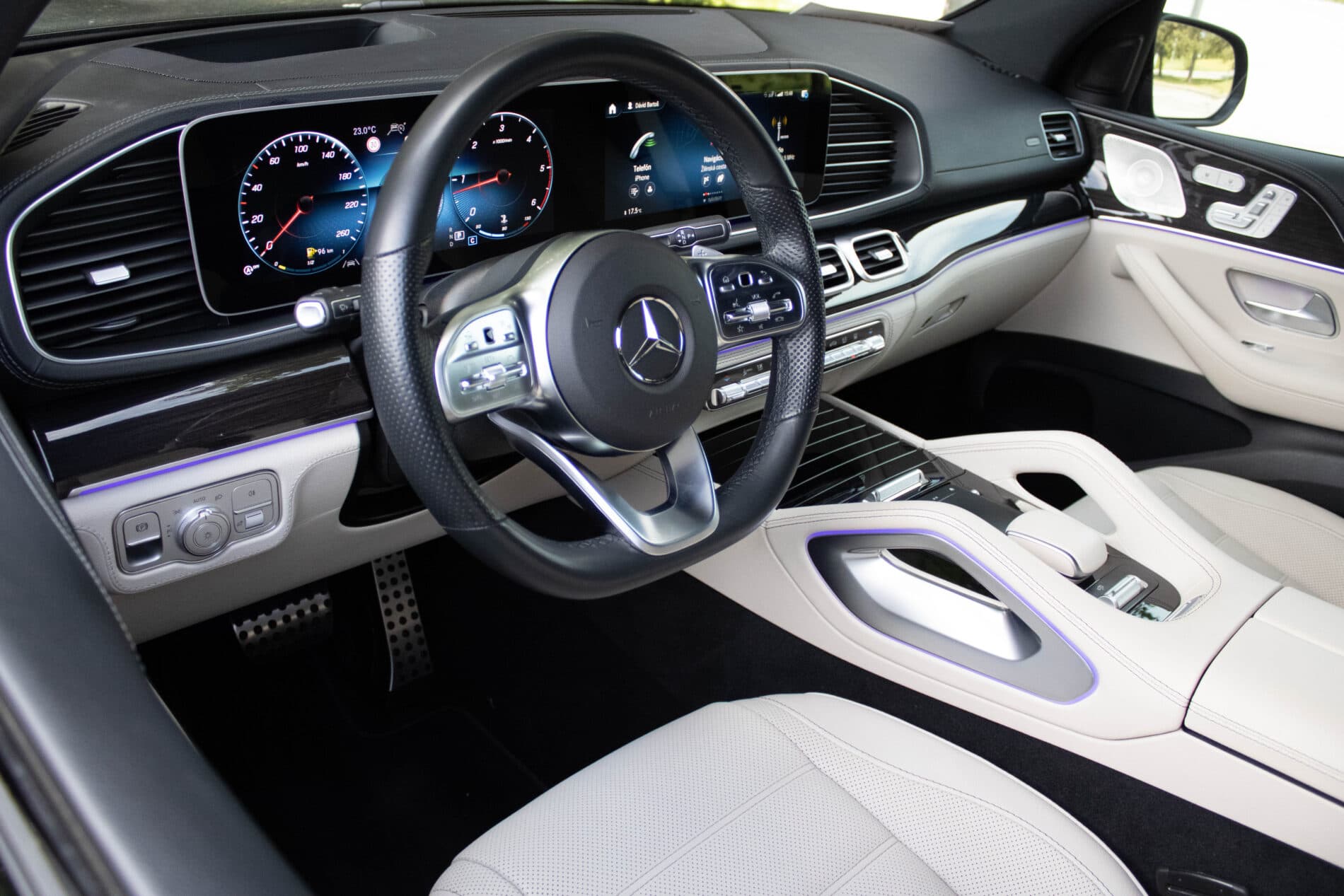 2023 Mercedes-Benz GLS 400d, čierna suv, 40 535 km