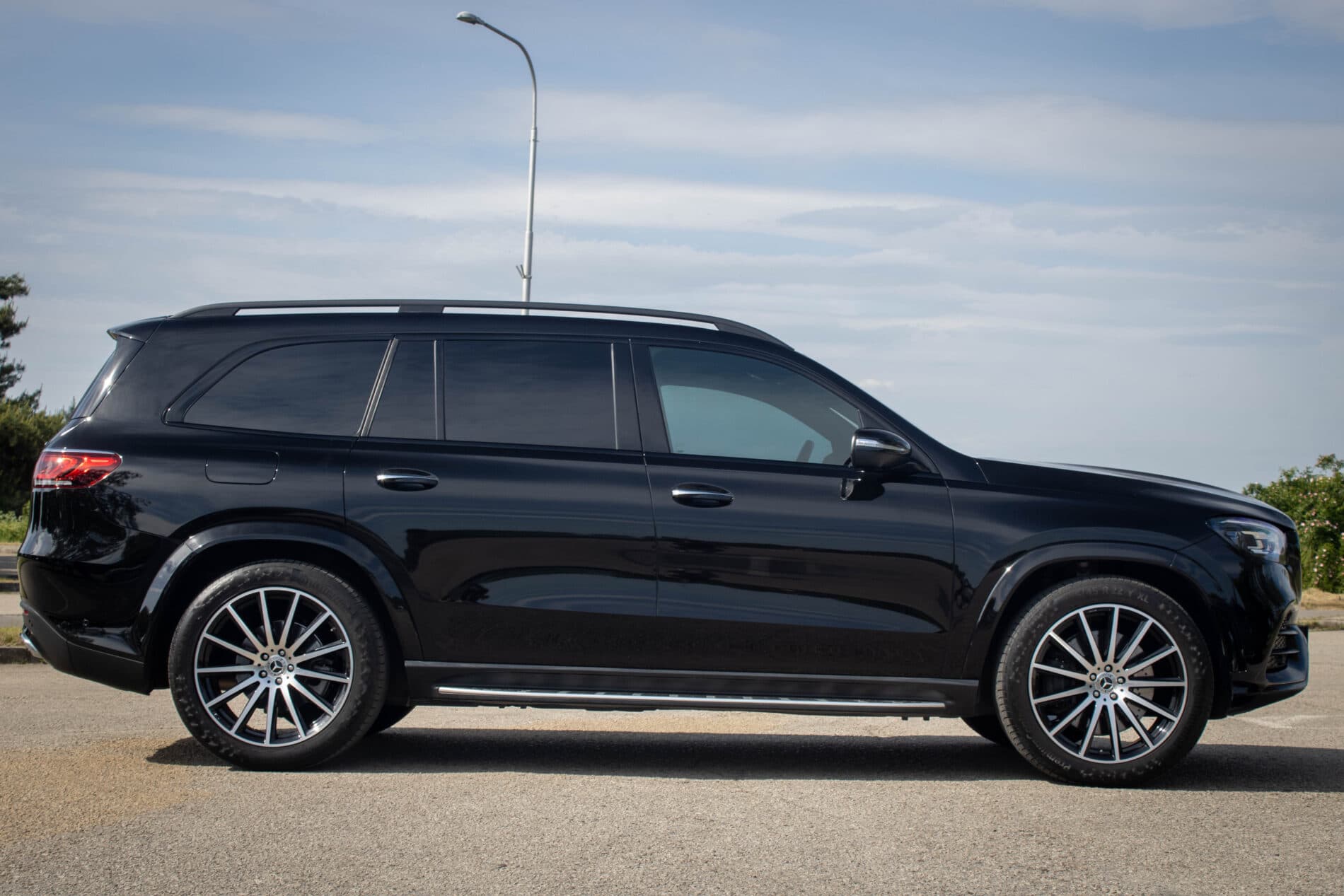 2023 Mercedes-Benz GLS 400d, čierna suv, 40 535 km