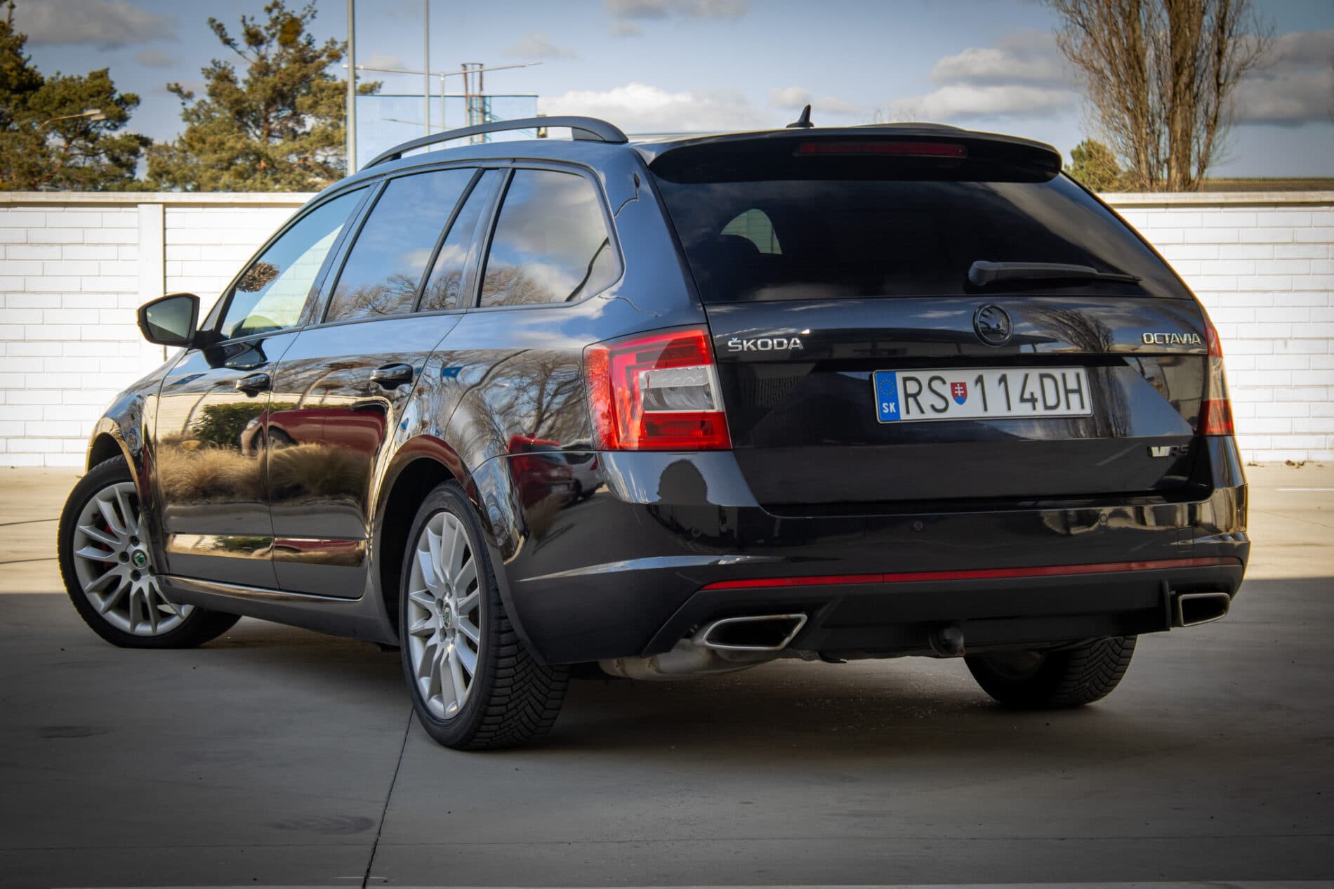 2016 Skoda Octavia RS, čierna kombi, 237 027 km