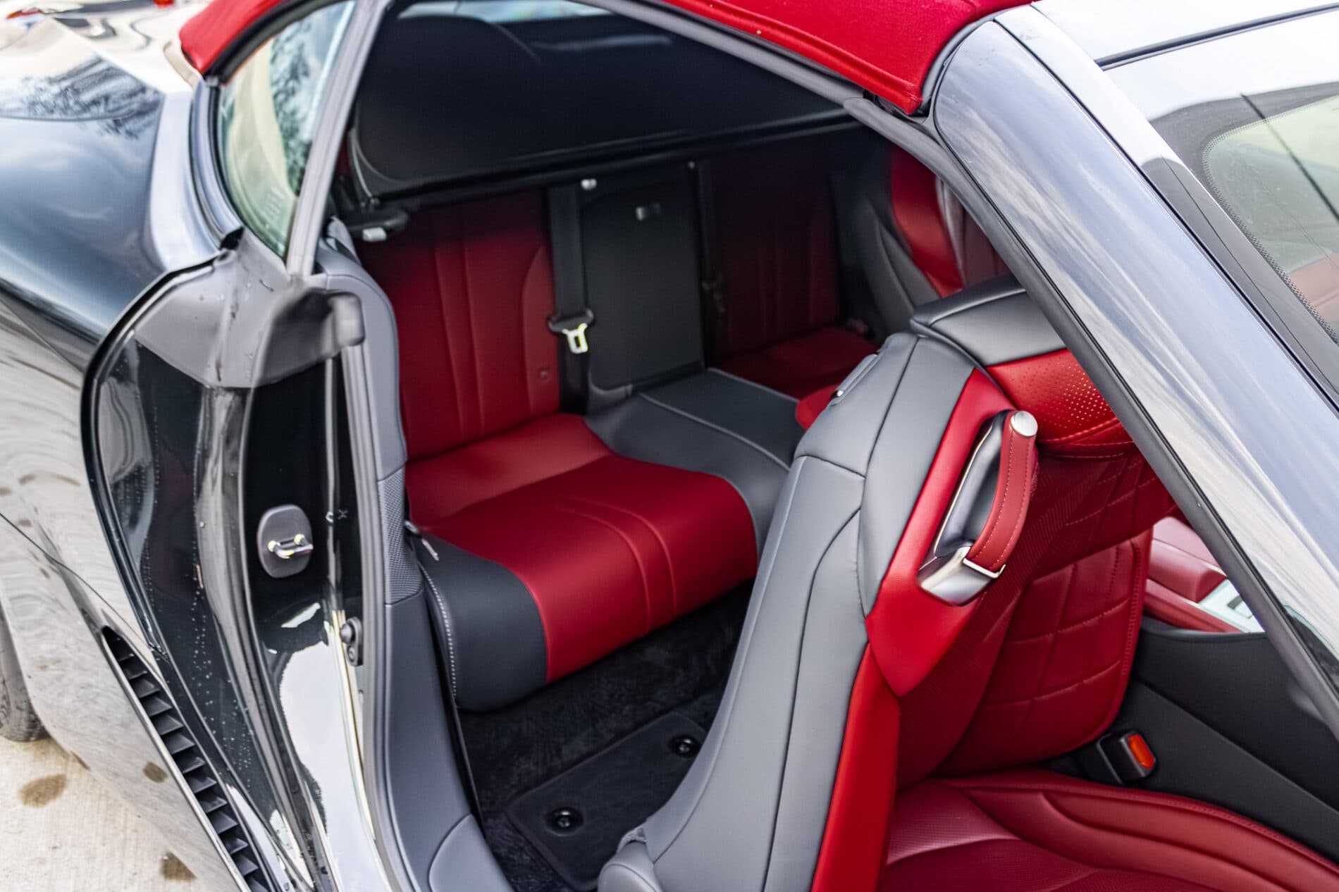 2024 Lexus LC 500, čierna kabriolet, 67 km