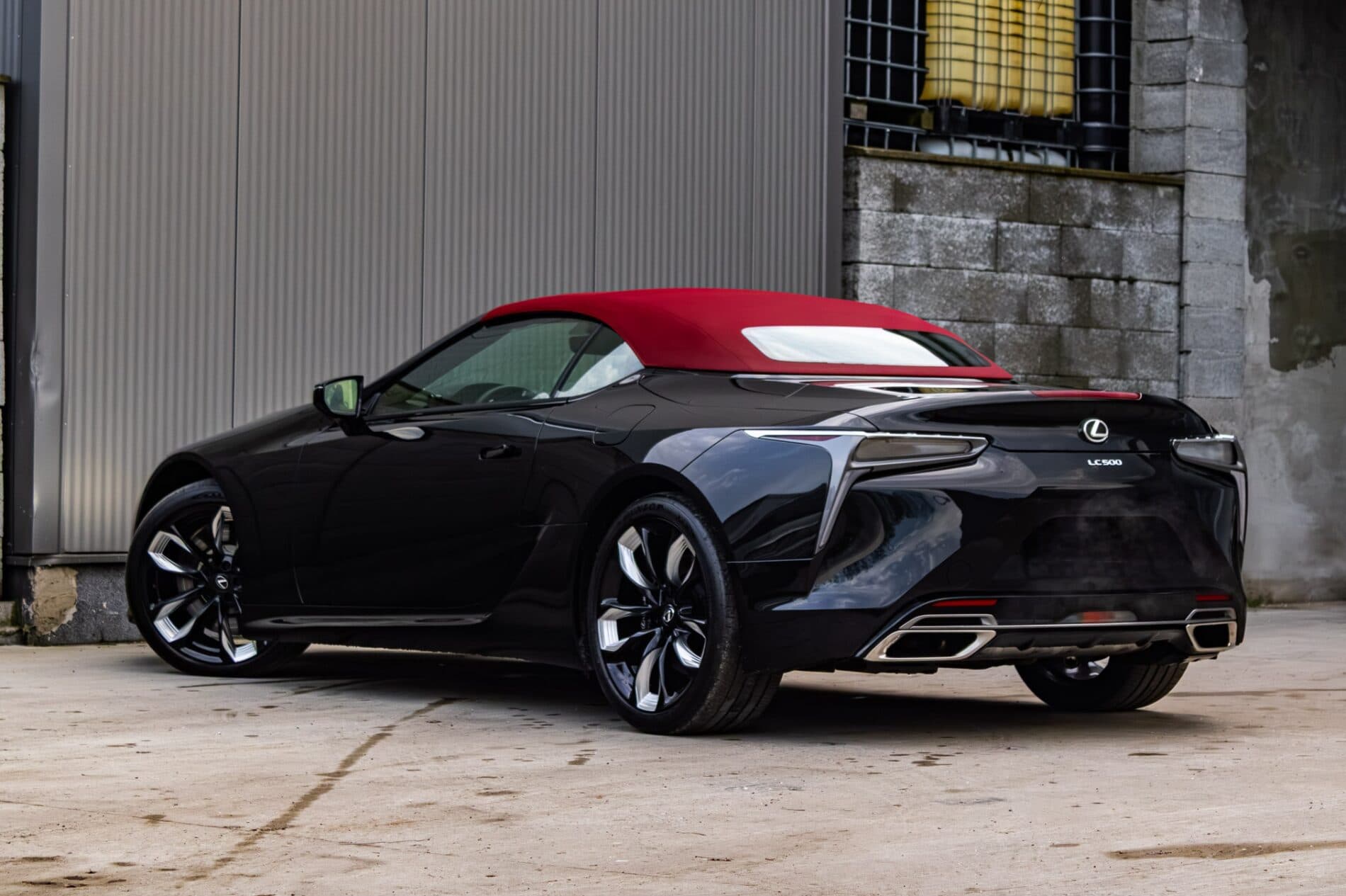 2024 Lexus LC 500, čierna kabriolet, 67 km