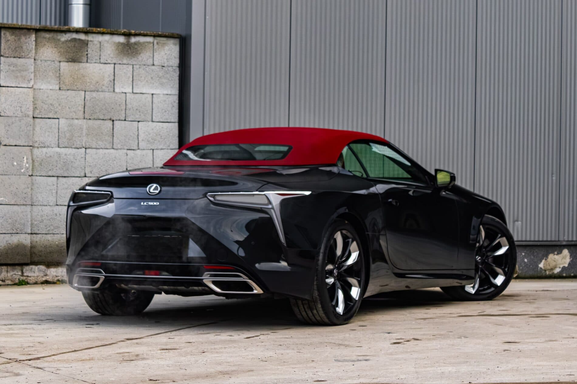2024 Lexus LC 500, čierna kabriolet, 67 km
