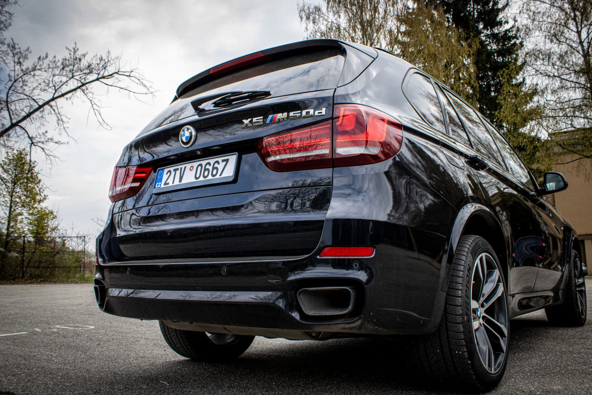 2014 BMW X5 M50d, čierna suv, 255 839 km