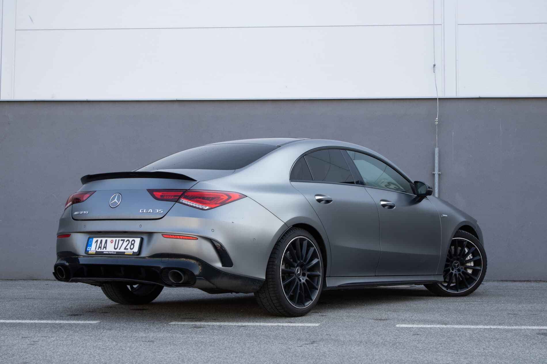 2019 Mercedes-Benz CLA 35 AMG, sivá kupé, 100 867 km