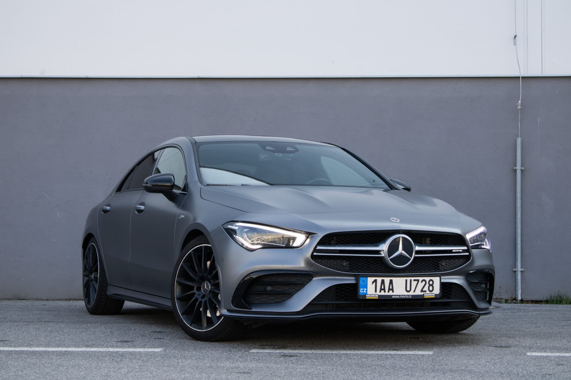 2019 Mercedes-Benz CLA 35 AMG, sivá kupé, 100 867 km