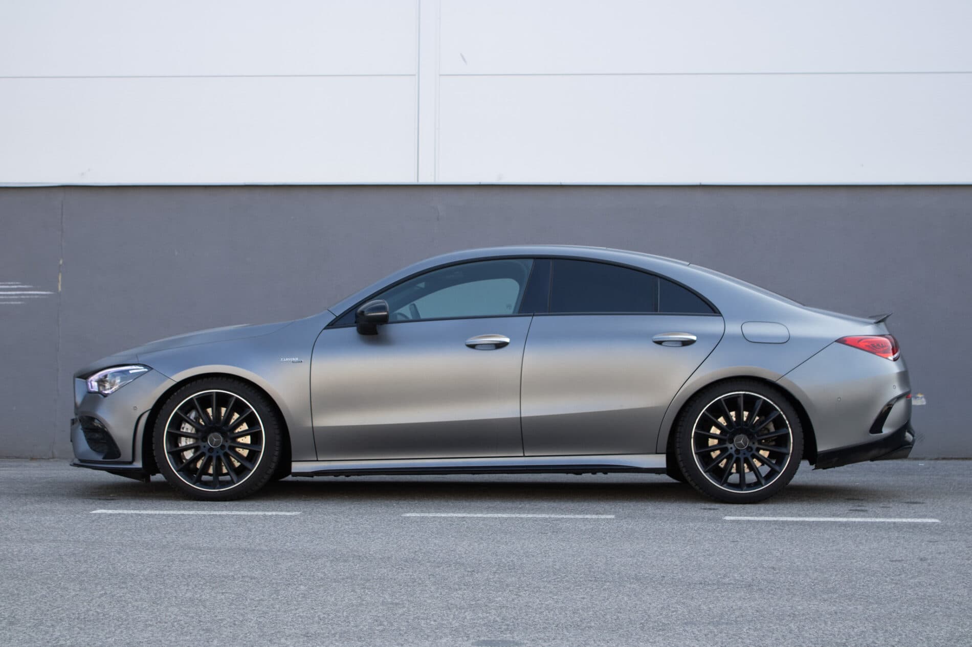 2019 Mercedes-Benz CLA 35 AMG, sivá kupé, 100 867 km