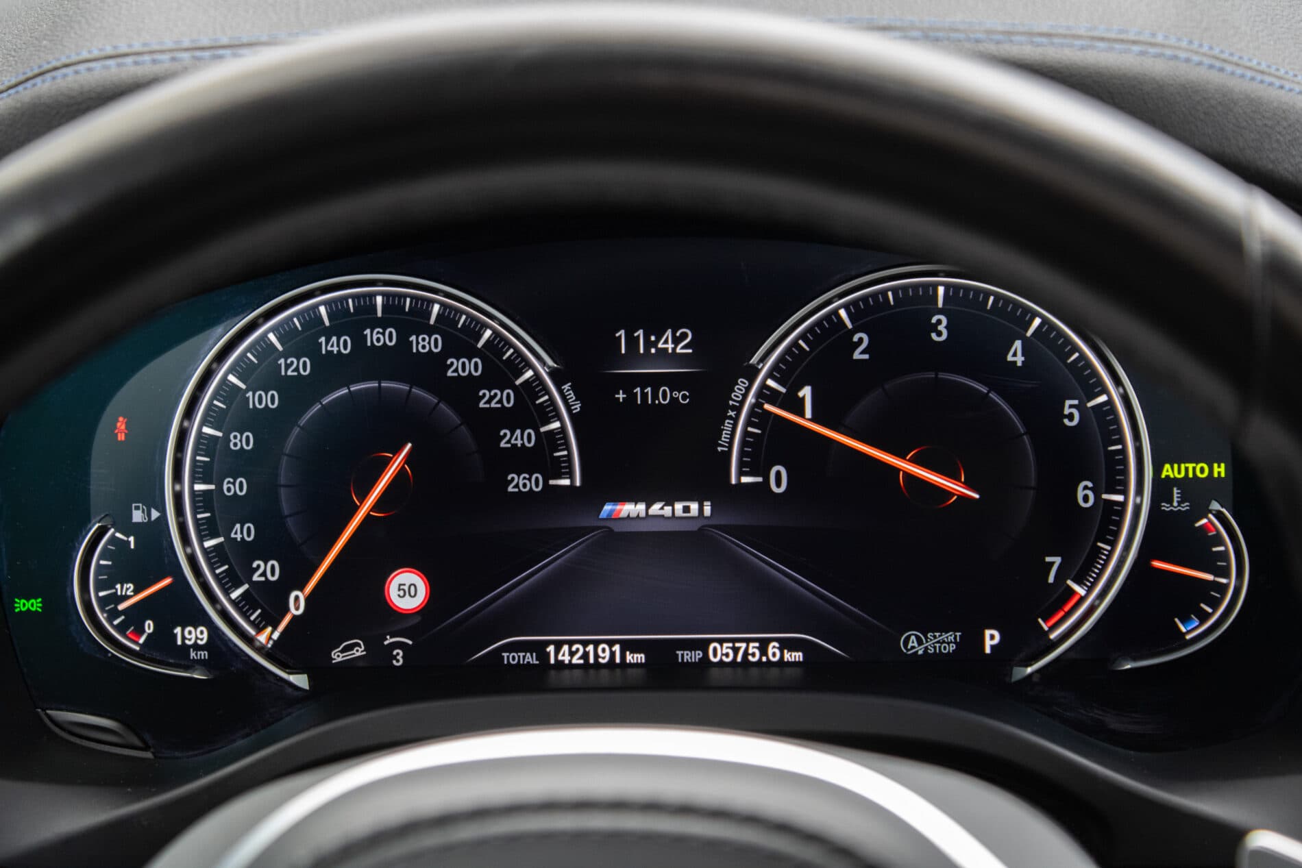 2019 BMW X3 M40i, biela suv, 142 191 km