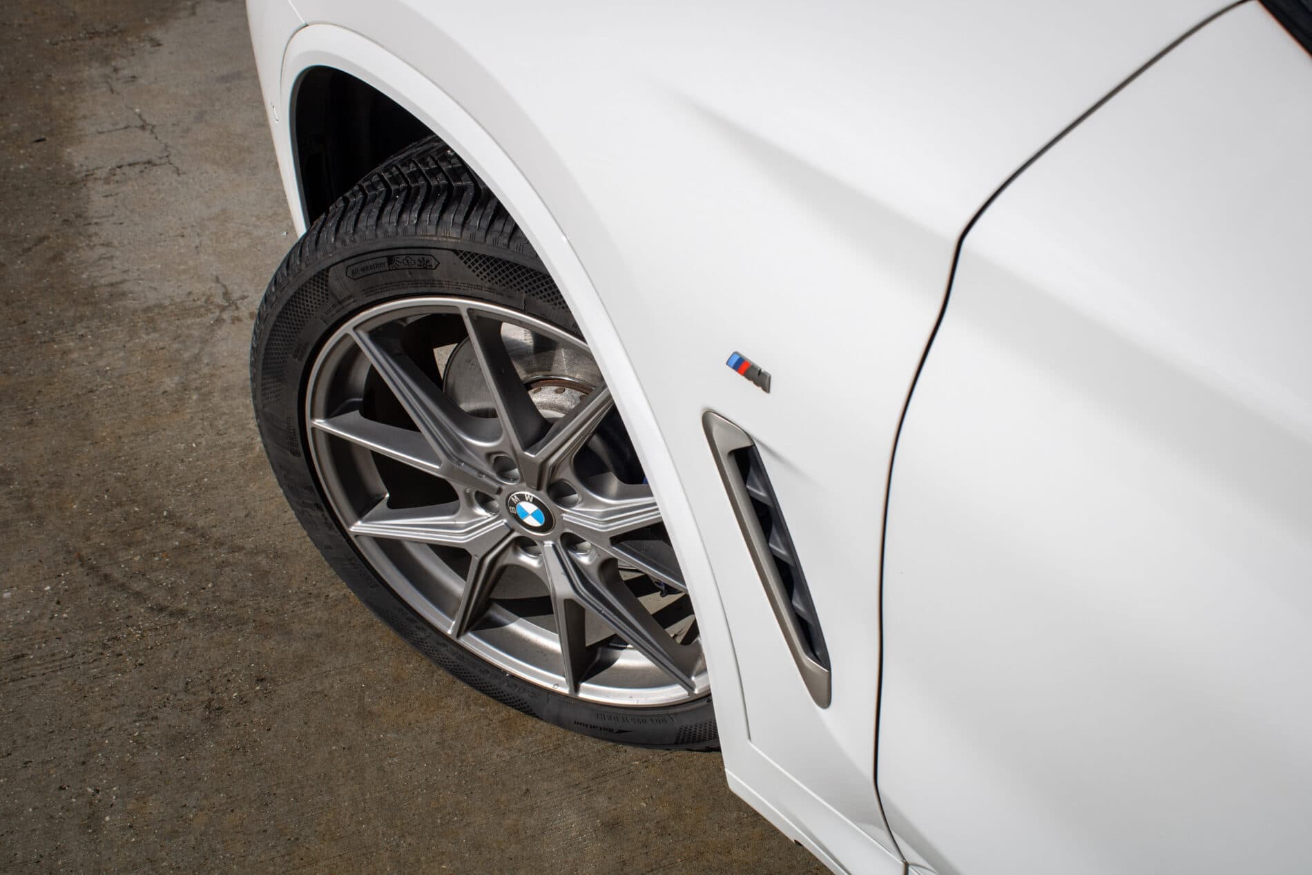 2019 BMW X3 M40i, biela suv, 142 191 km
