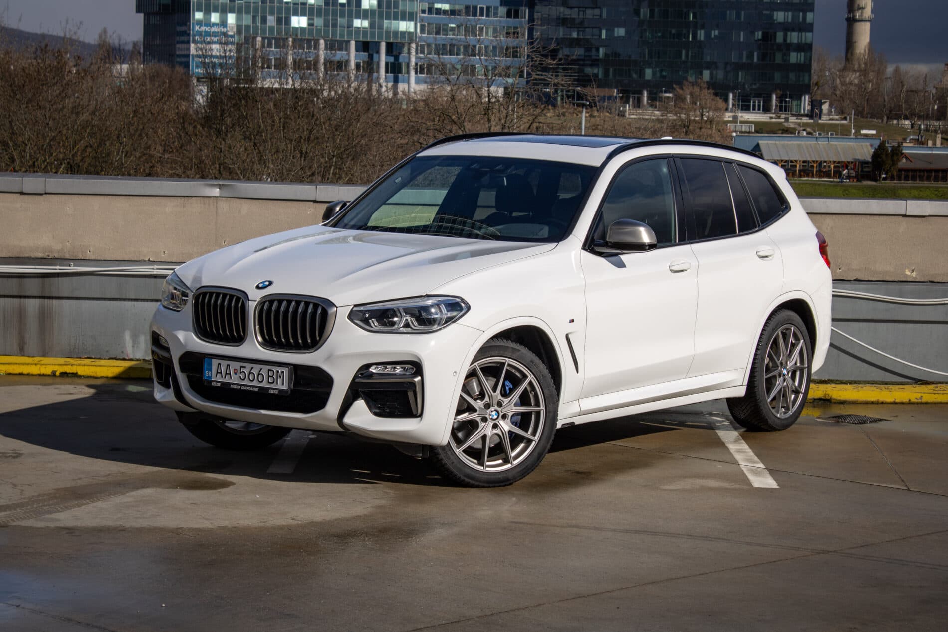 2019 BMW X3 M40i, biela suv, 142 191 km