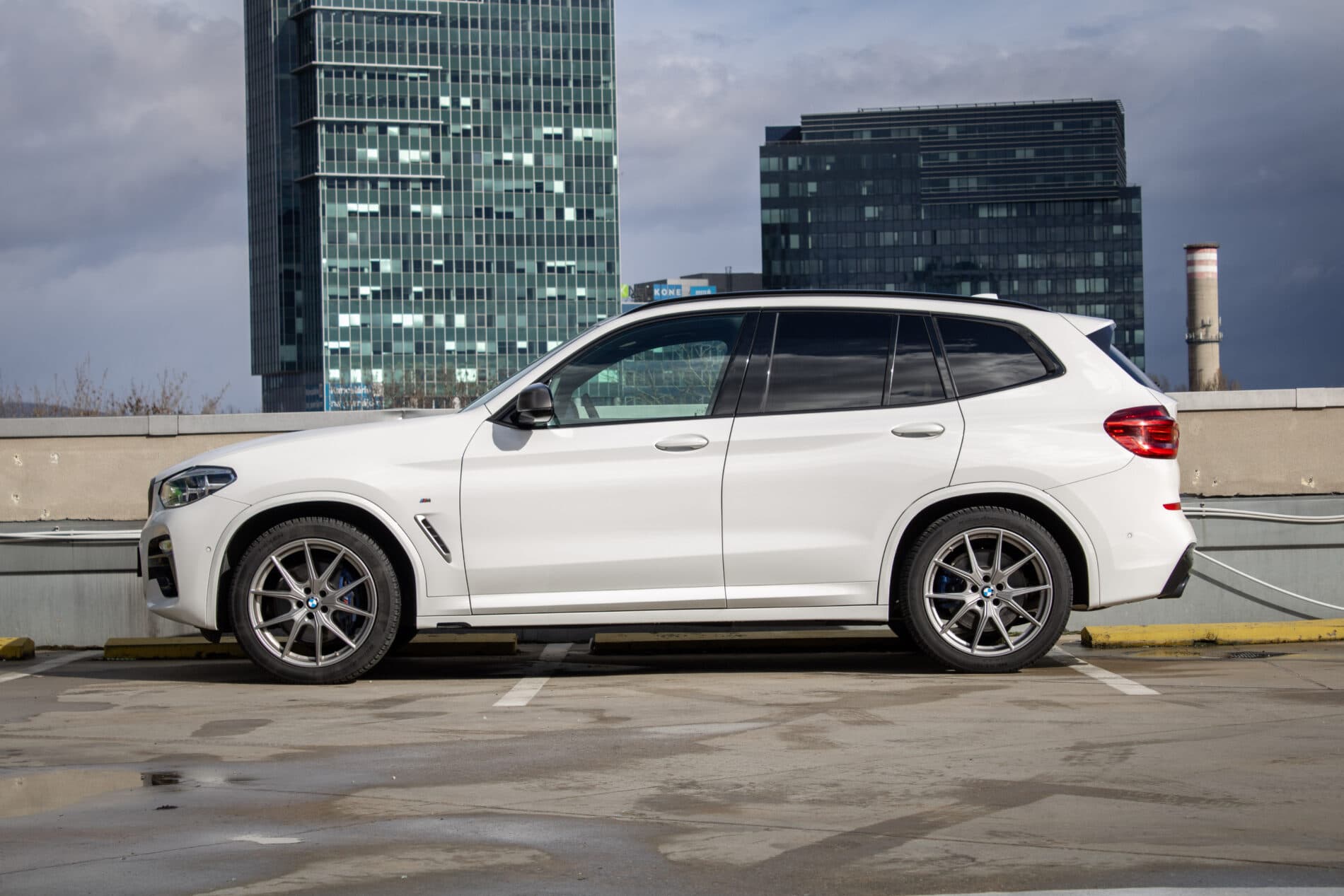 2019 BMW X3 M40i, biela suv, 142 191 km