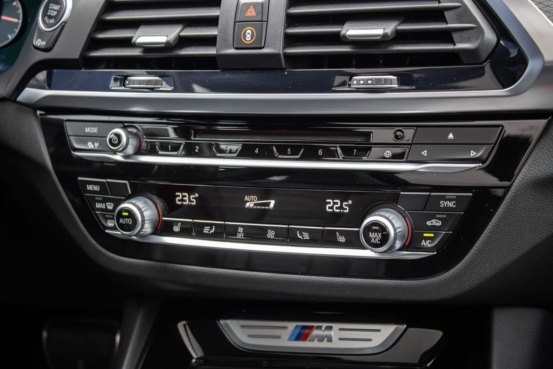 2019 BMW X3 M40i, biela suv, 142 191 km