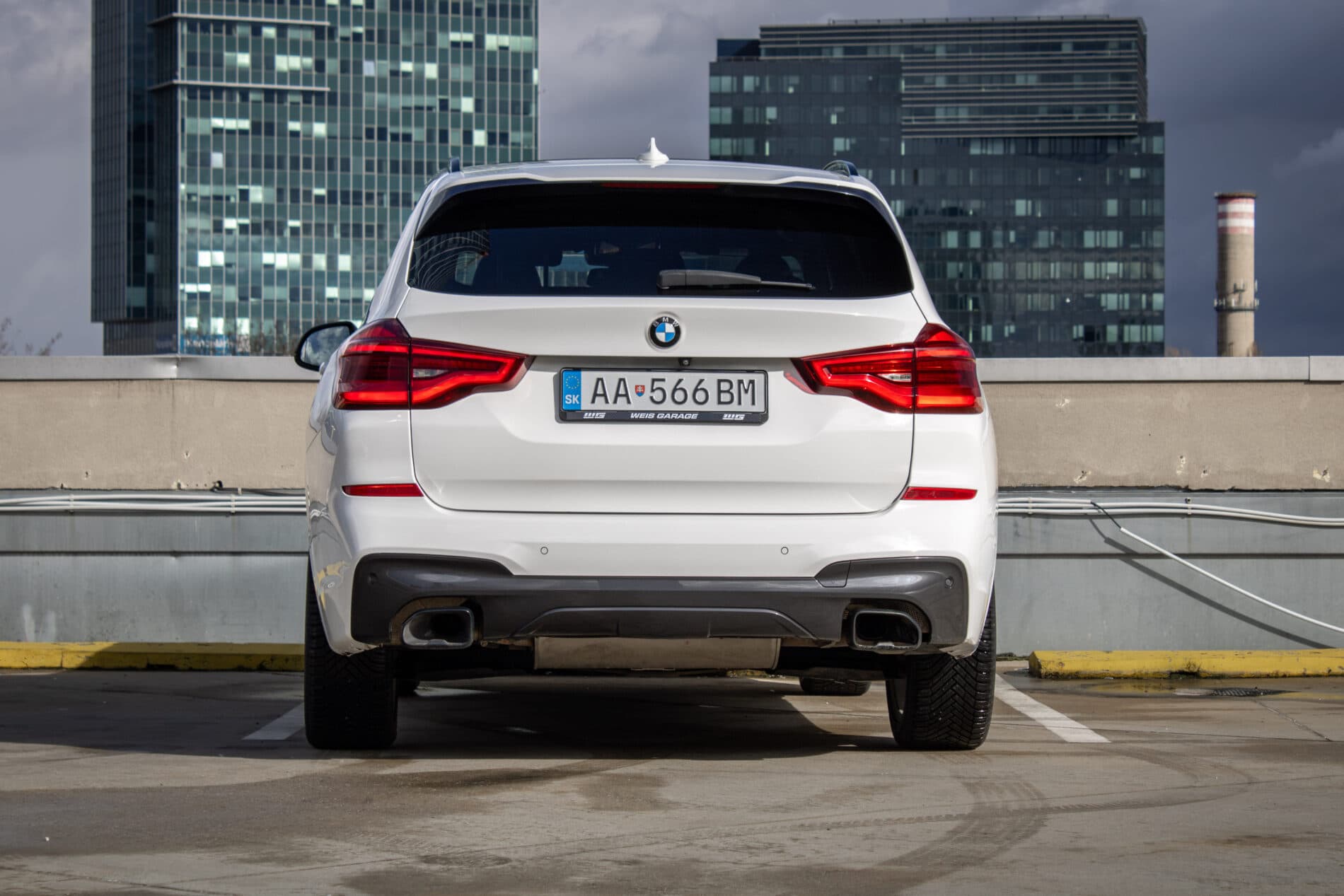 2019 BMW X3 M40i, biela suv, 142 191 km