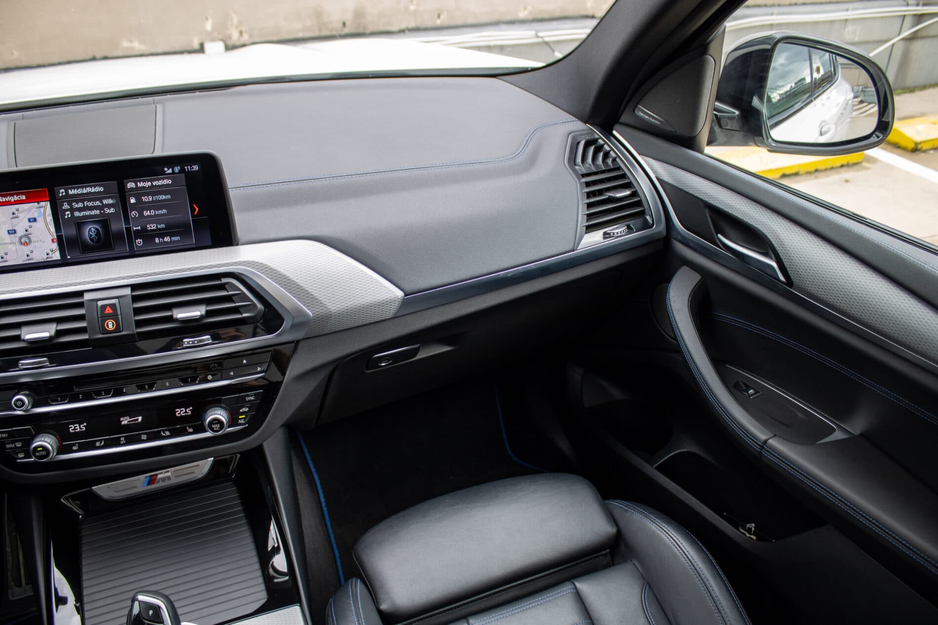 2019 BMW X3 M40i, biela suv, 142 191 km
