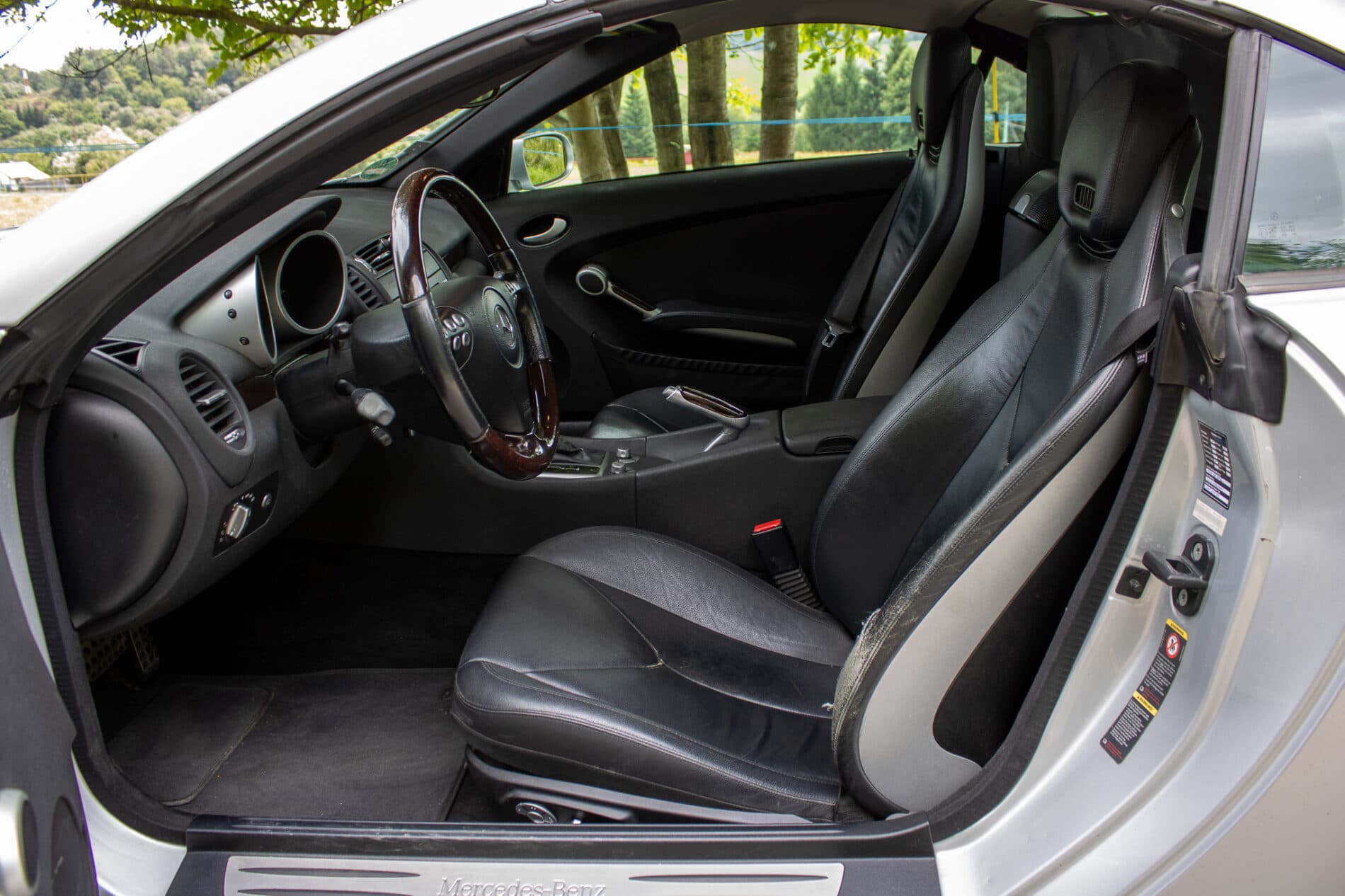 2004 Mercedes-Benz SLK 350, sivá kabriolet, 226 941 km