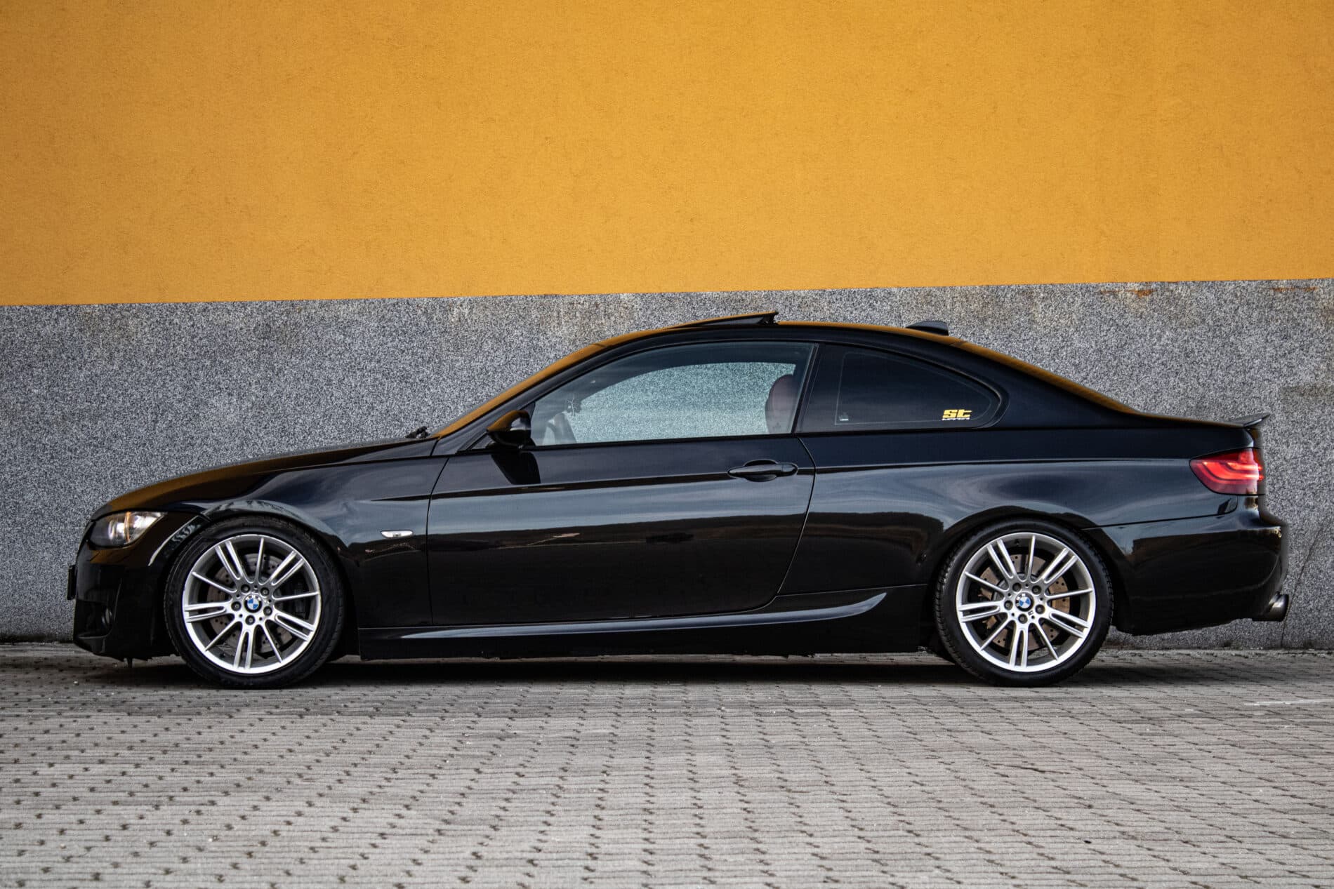 2007 BMW 335i, čierna kupé, 345 000 km