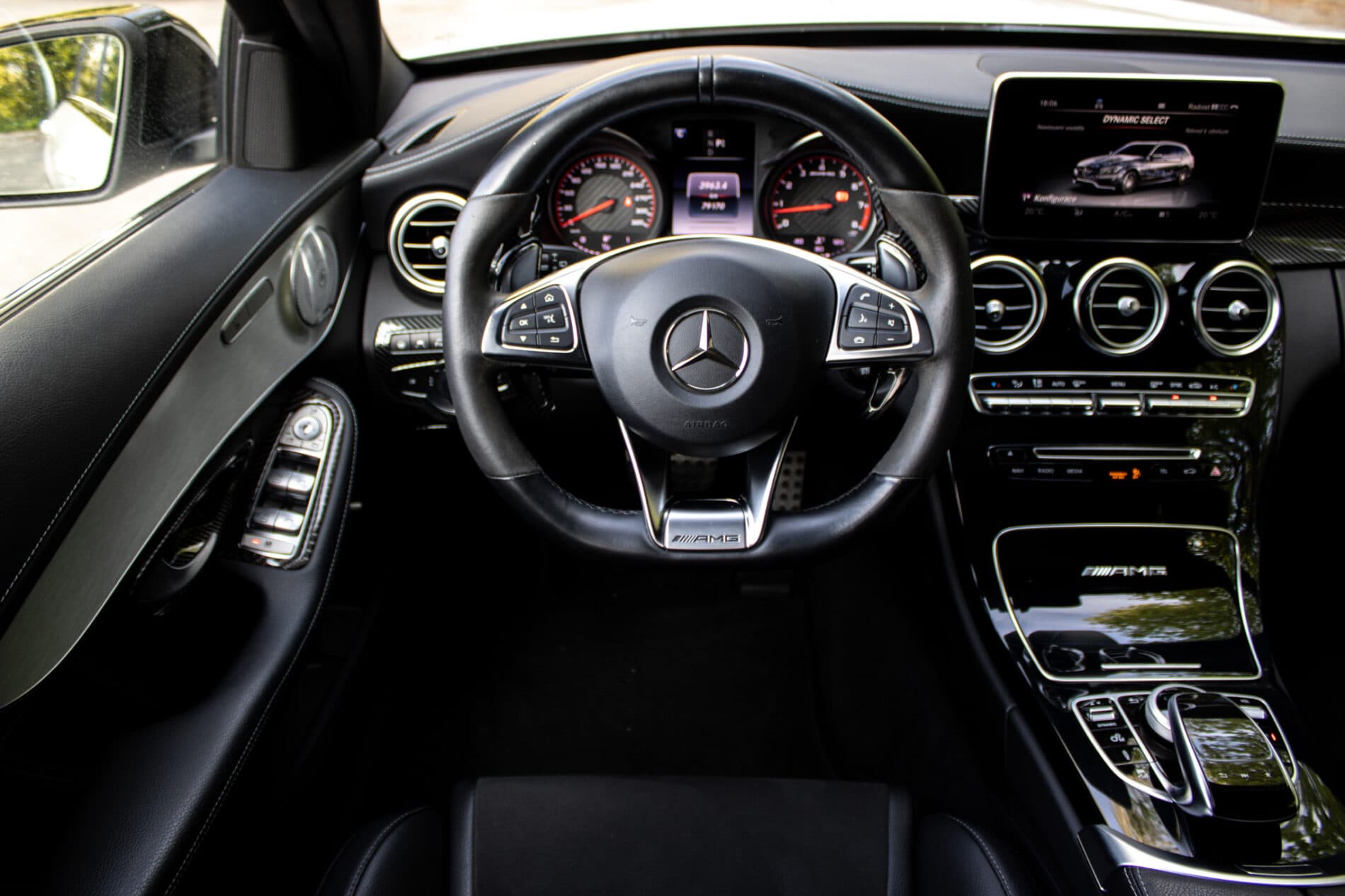 2017 Mercedes-Benz C 63 AMG S, biela kombi, 79 170 km