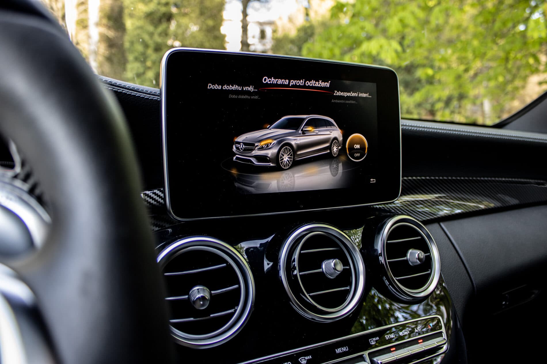 2017 Mercedes-Benz C 63 AMG S, biela kombi, 79 170 km