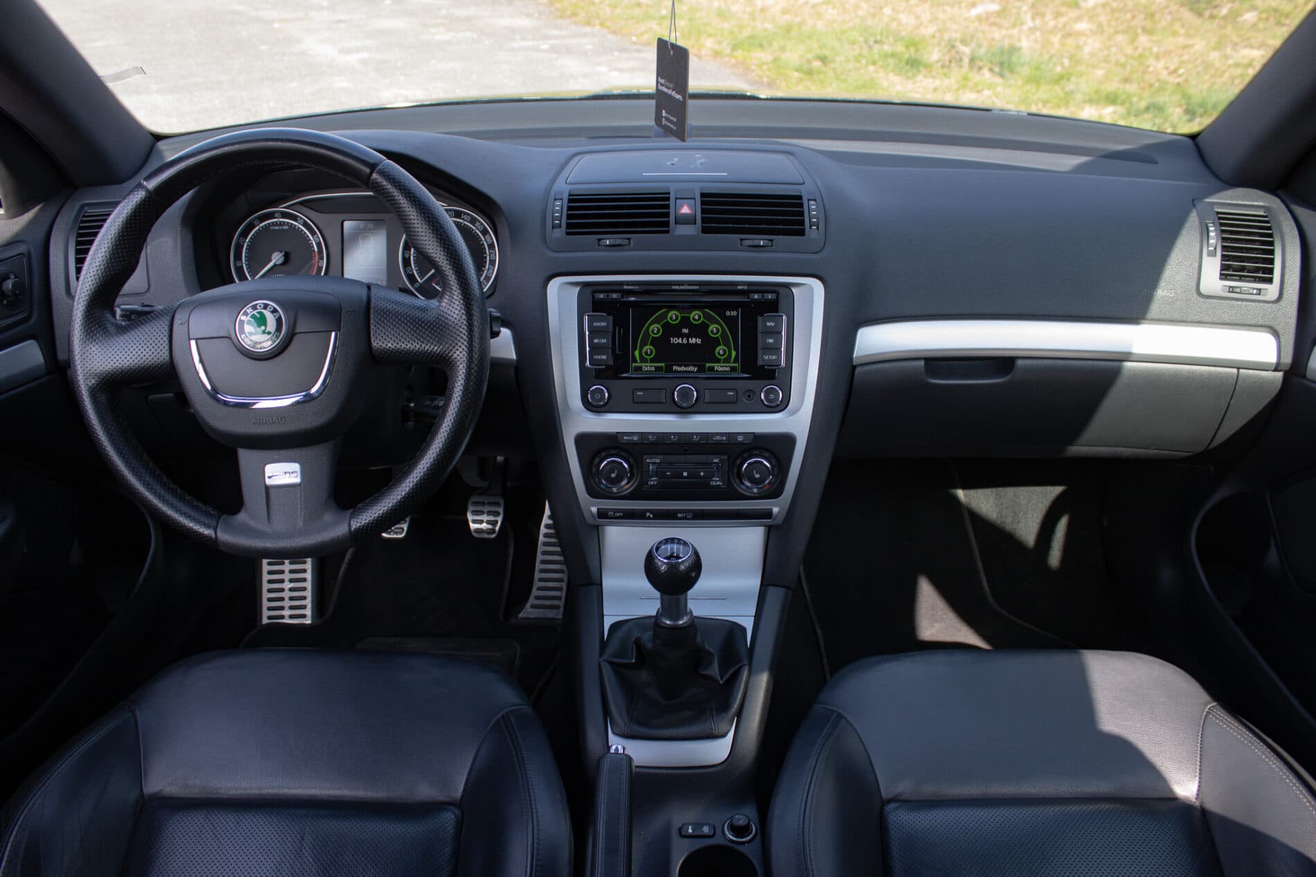 2011 Skoda Octavia RS, čierna kombi, 190 807 km