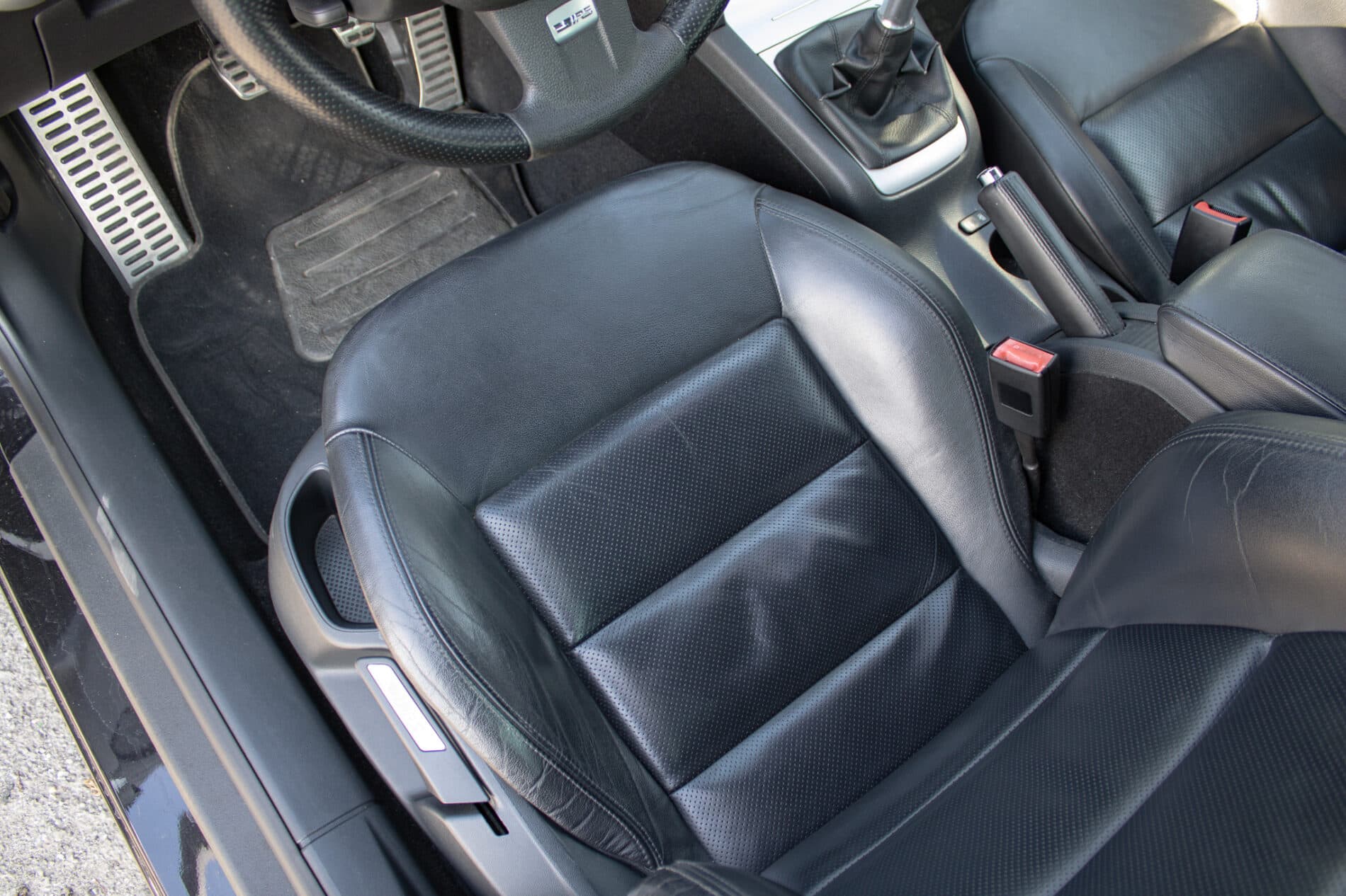 2011 Skoda Octavia RS, čierna kombi, 190 807 km