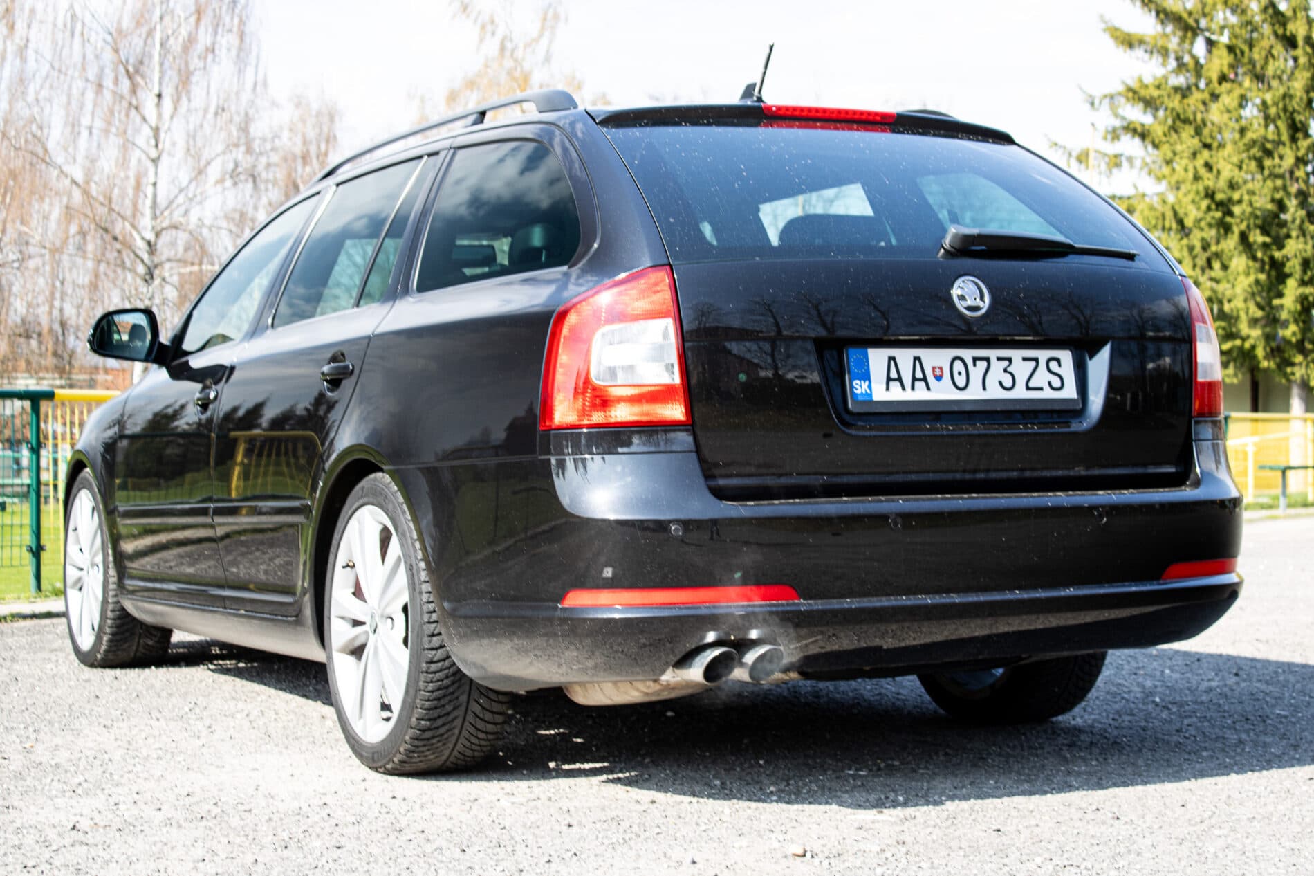 2011 Skoda Octavia RS, čierna kombi, 190 807 km
