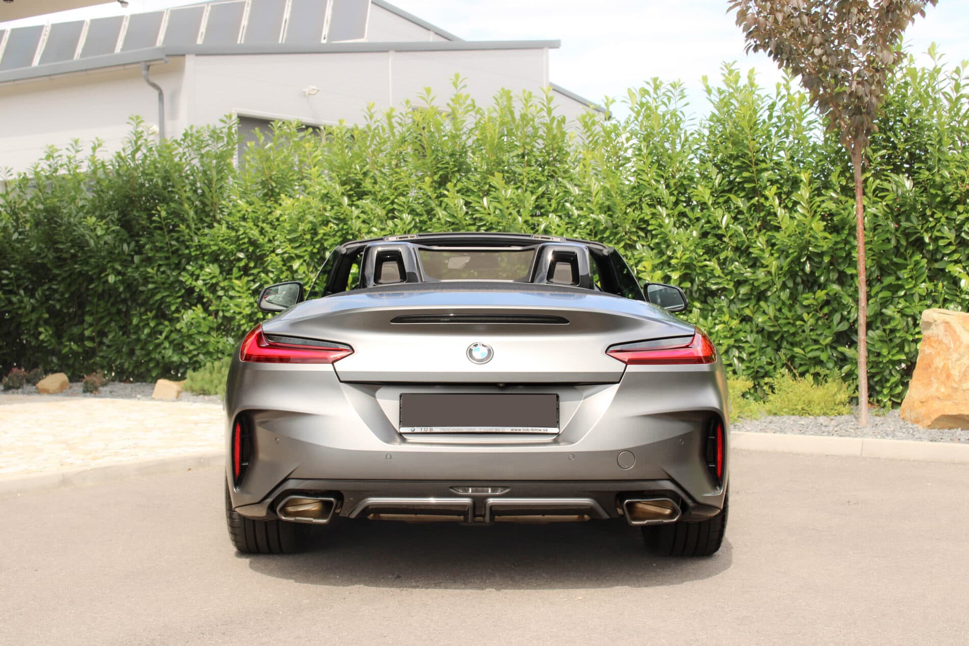 2024 BMW Z4 M40i, sivá kabriolet, 27 660 km