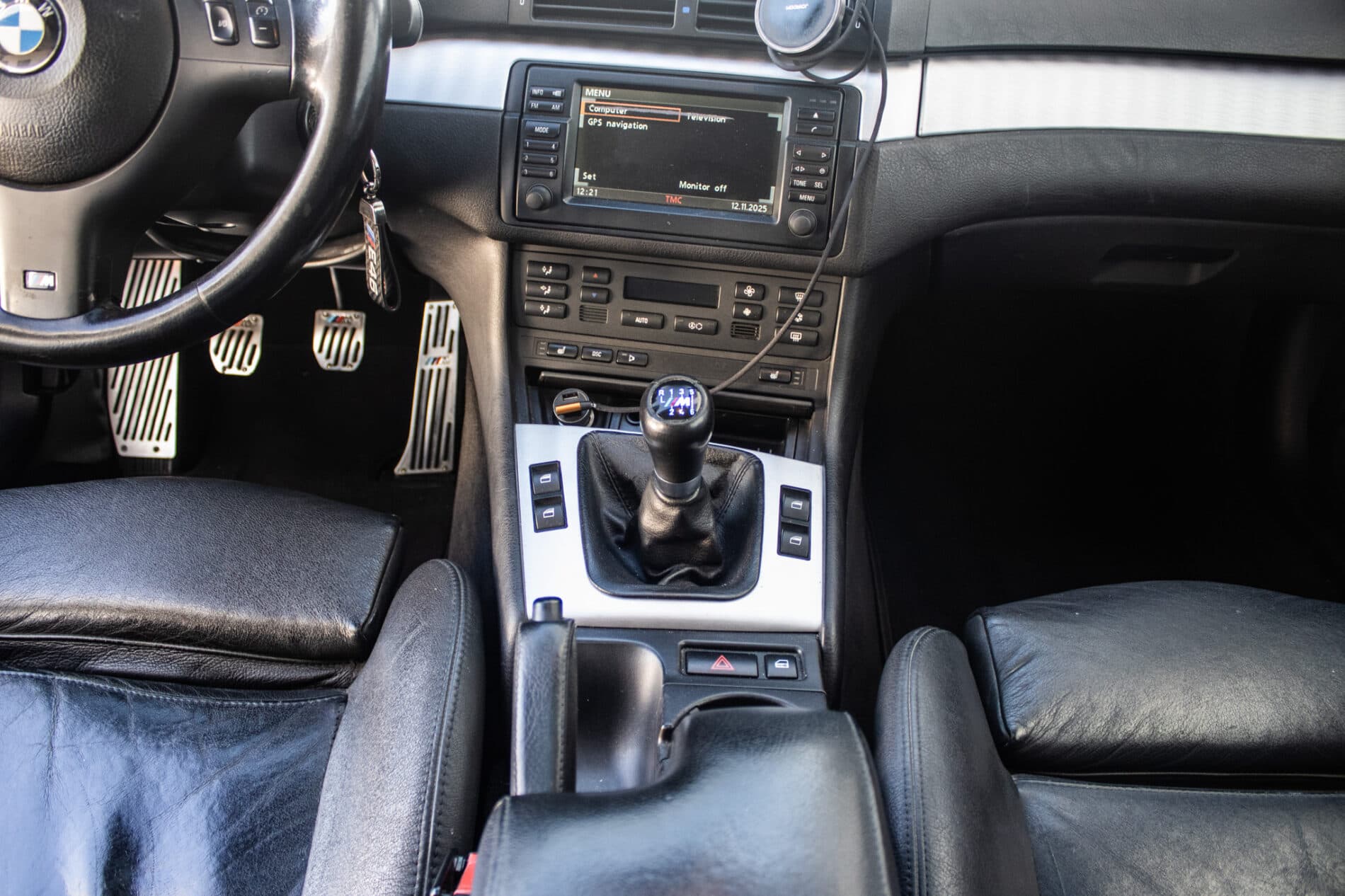 2003 BMW 330i, sivá kupé, 283 013 km