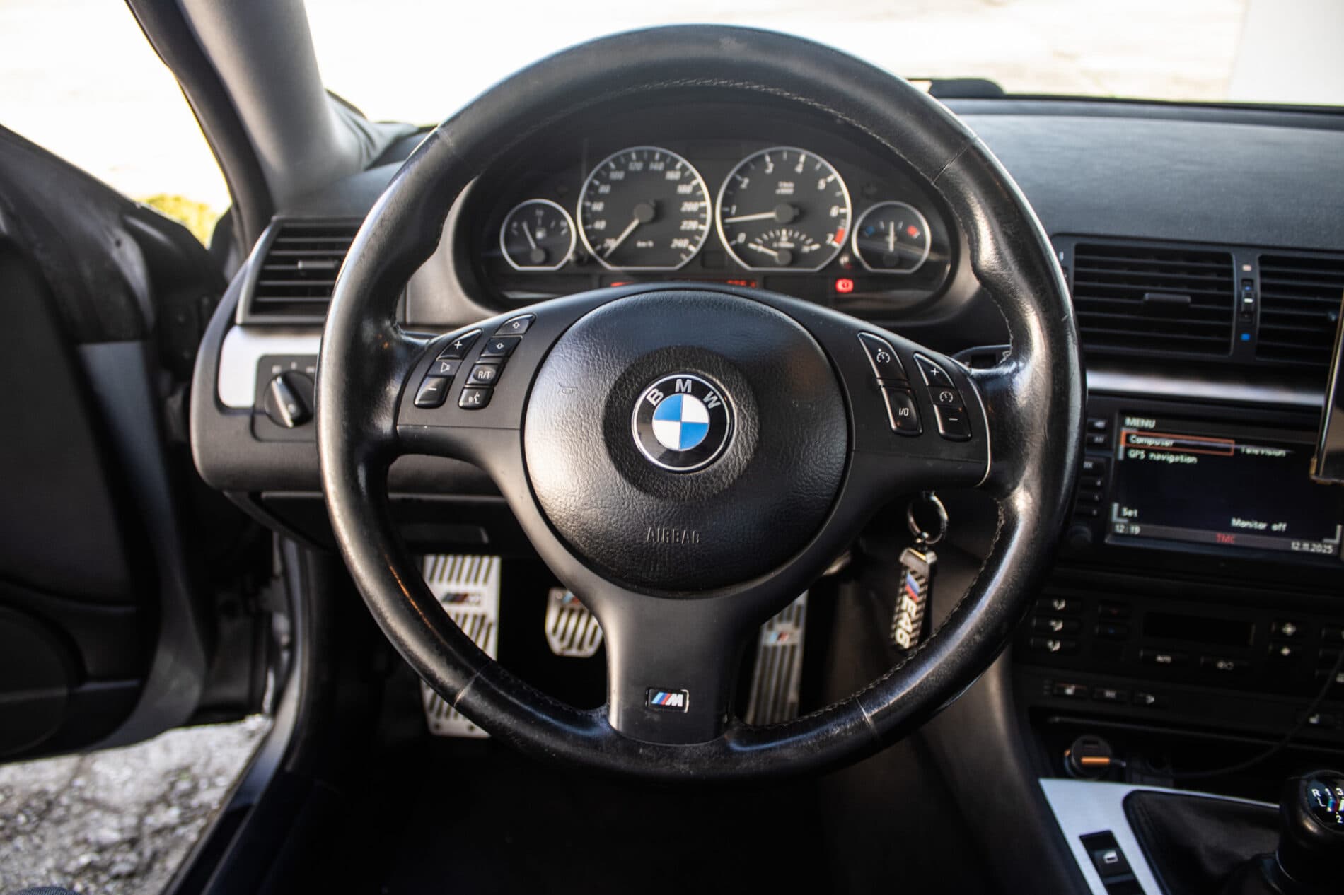 2003 BMW 330i, sivá kupé, 283 013 km