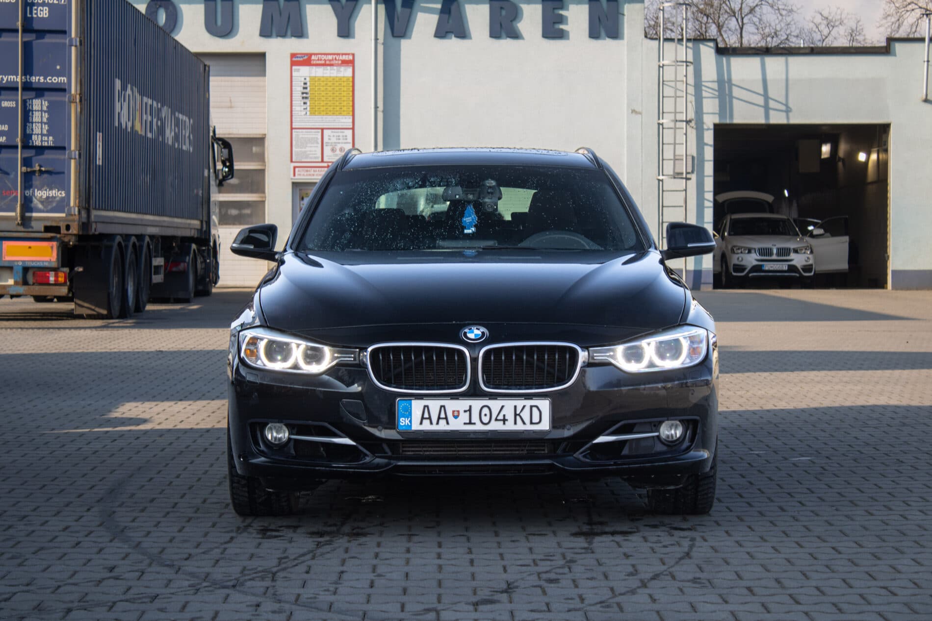 2013 BMW 335d, čierna kombi, 292 000 km