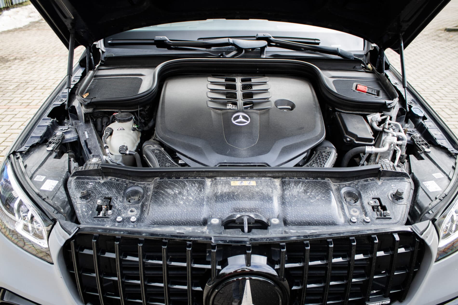 2021 Mercedes-Benz GLS 580, sivá suv, 109 687 km