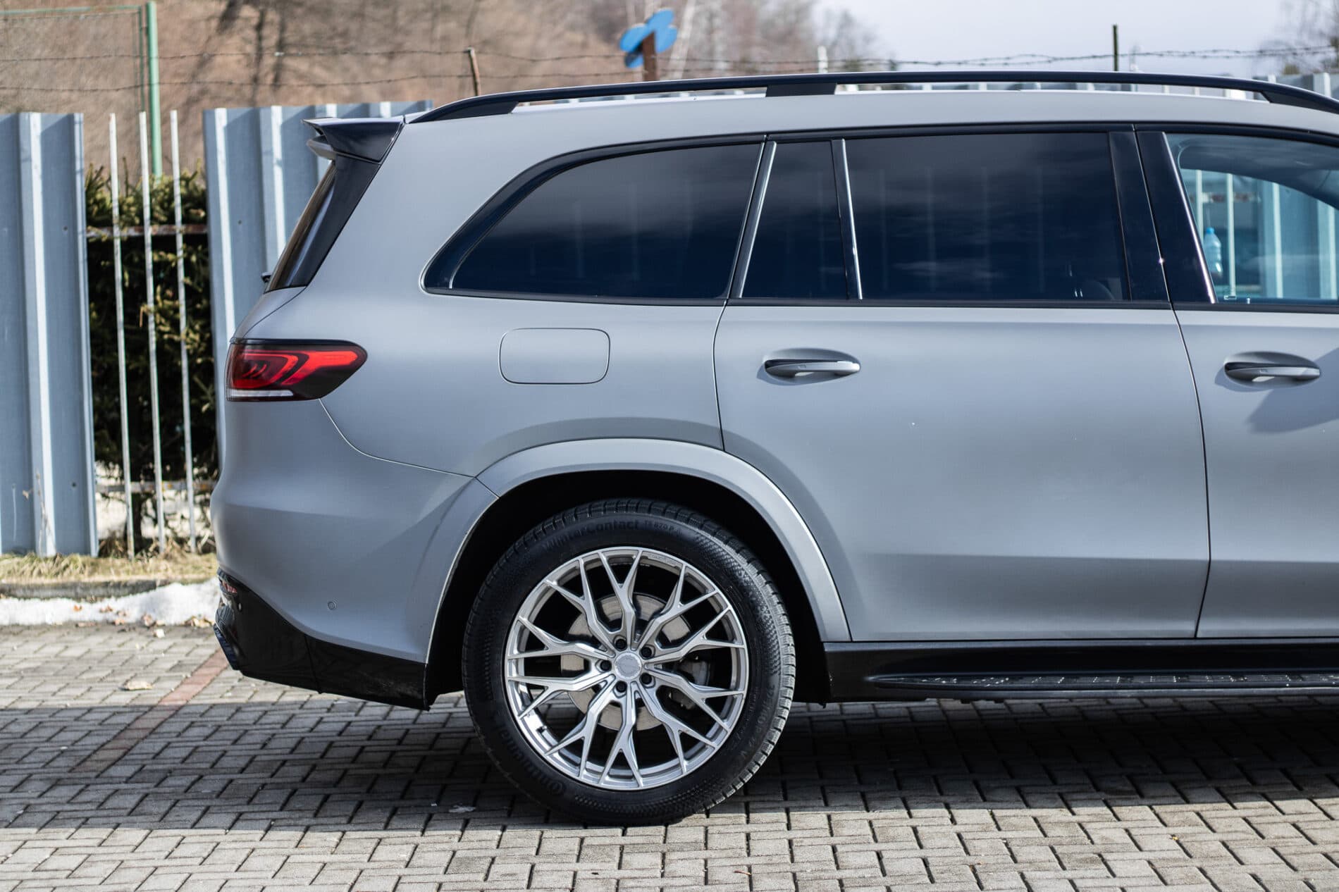 2021 Mercedes-Benz GLS 580, sivá suv, 109 687 km
