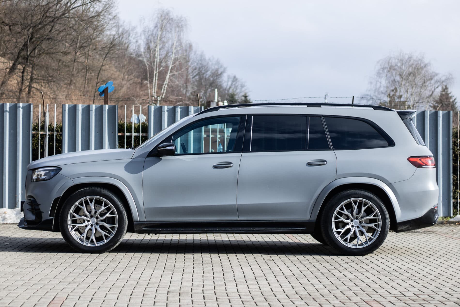2021 Mercedes-Benz GLS 580, sivá suv, 109 687 km