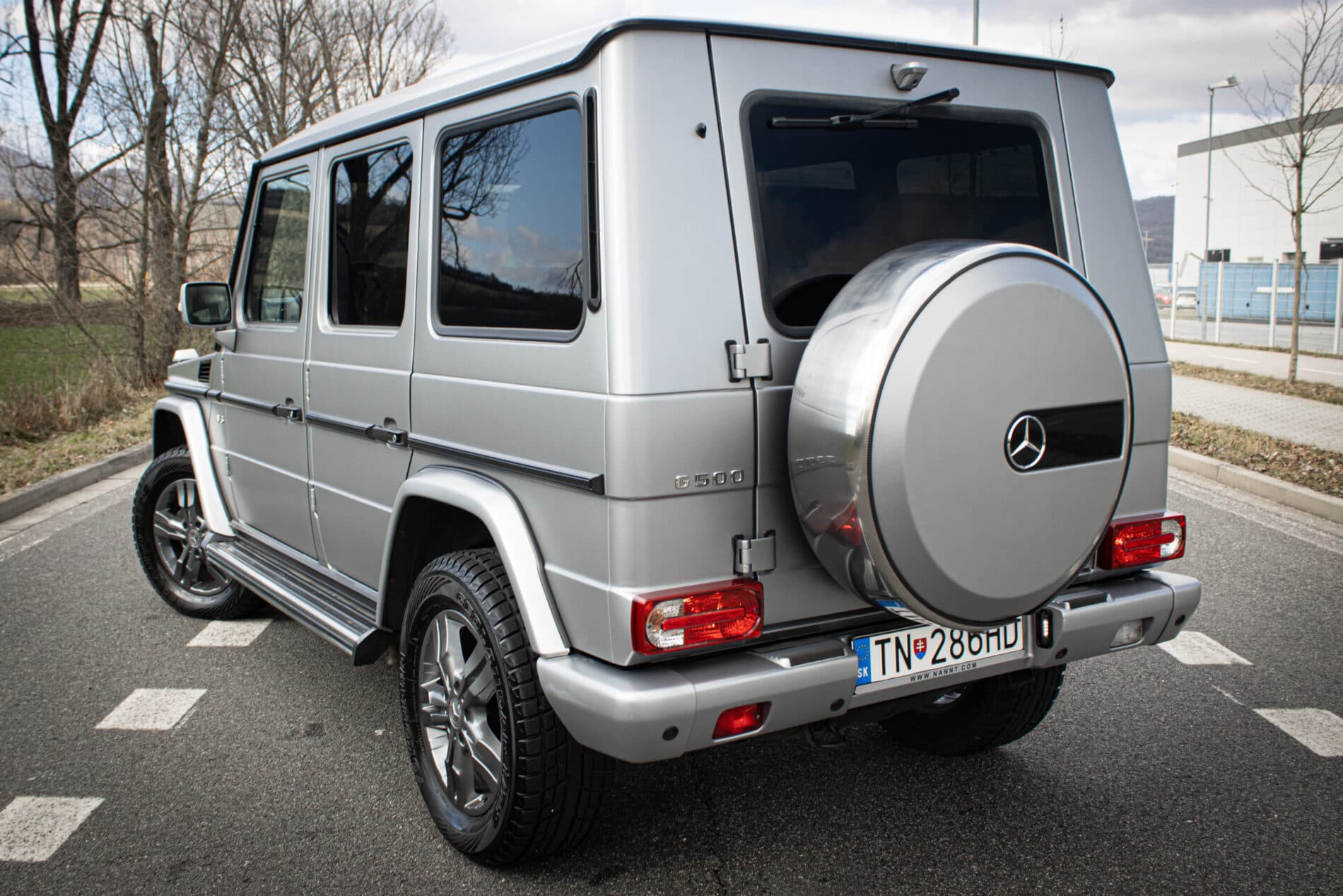 2011 Mercedes-Benz G 500, sivá suv, 89 163 km