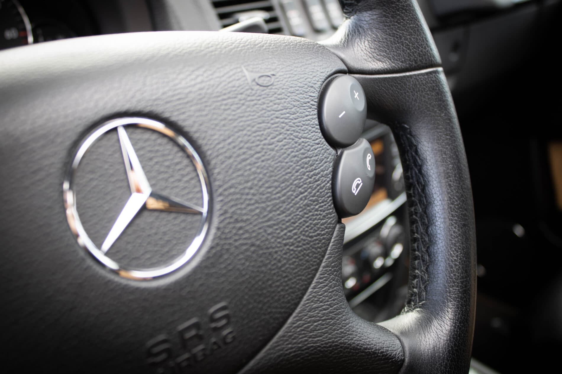 2011 Mercedes-Benz G 500, sivá suv, 89 163 km