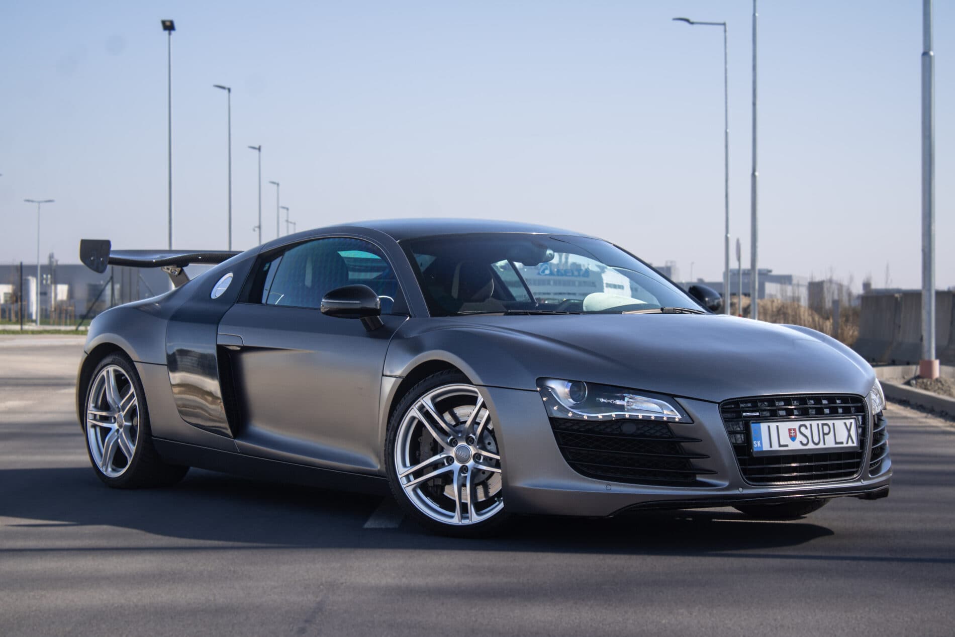 2007 AUDI R8, sivá kupé, 71 374 km