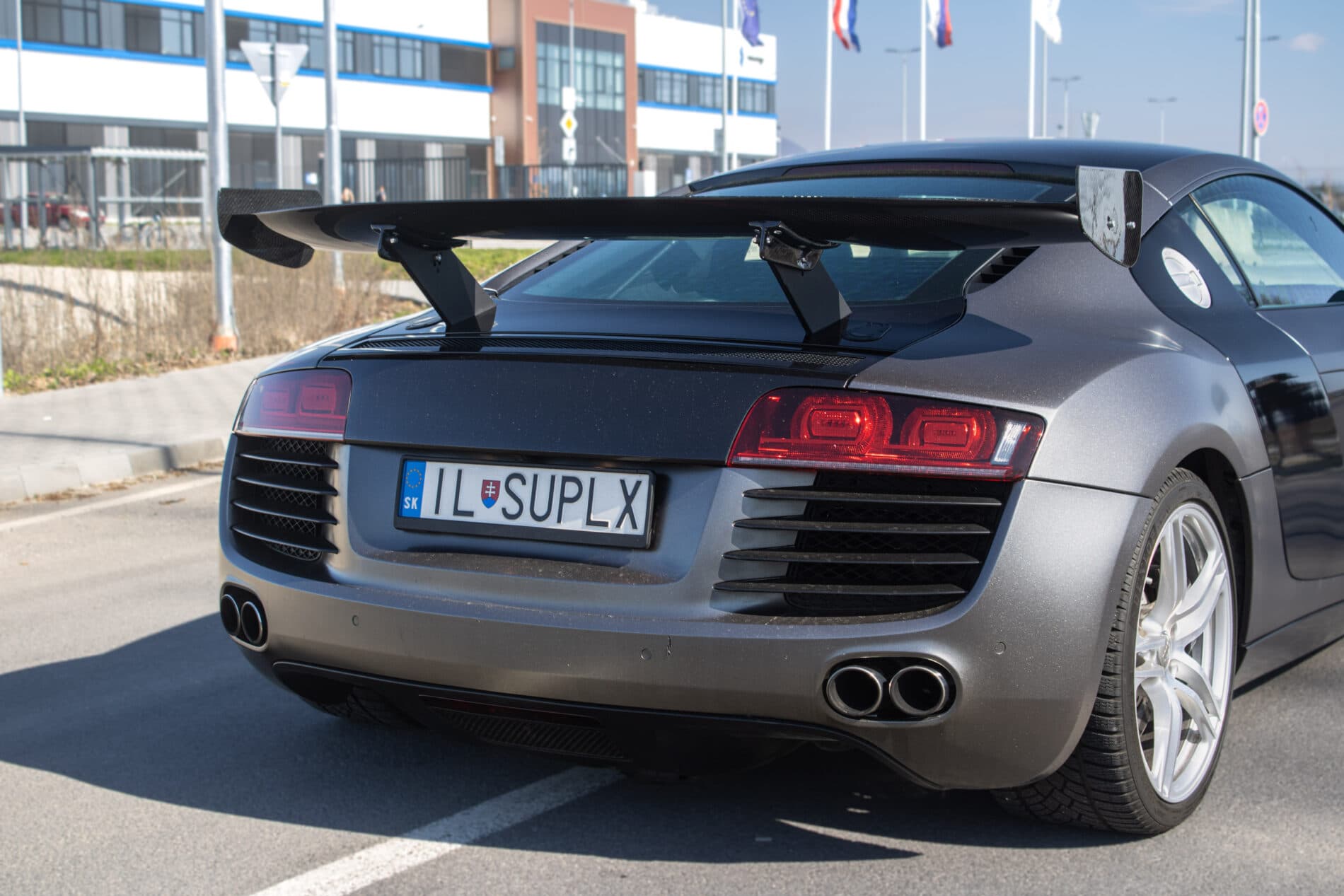 2007 AUDI R8, sivá kupé, 71 374 km