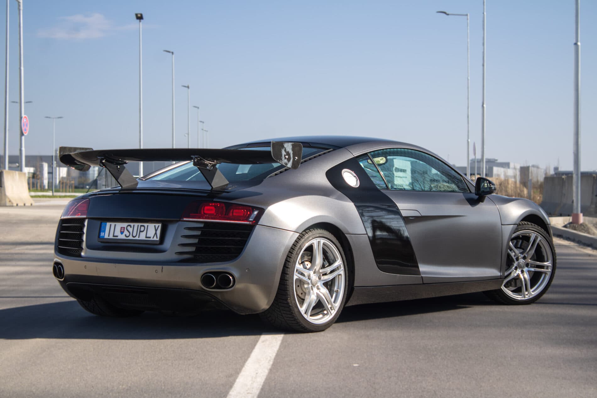 2007 AUDI R8, sivá kupé, 71 374 km