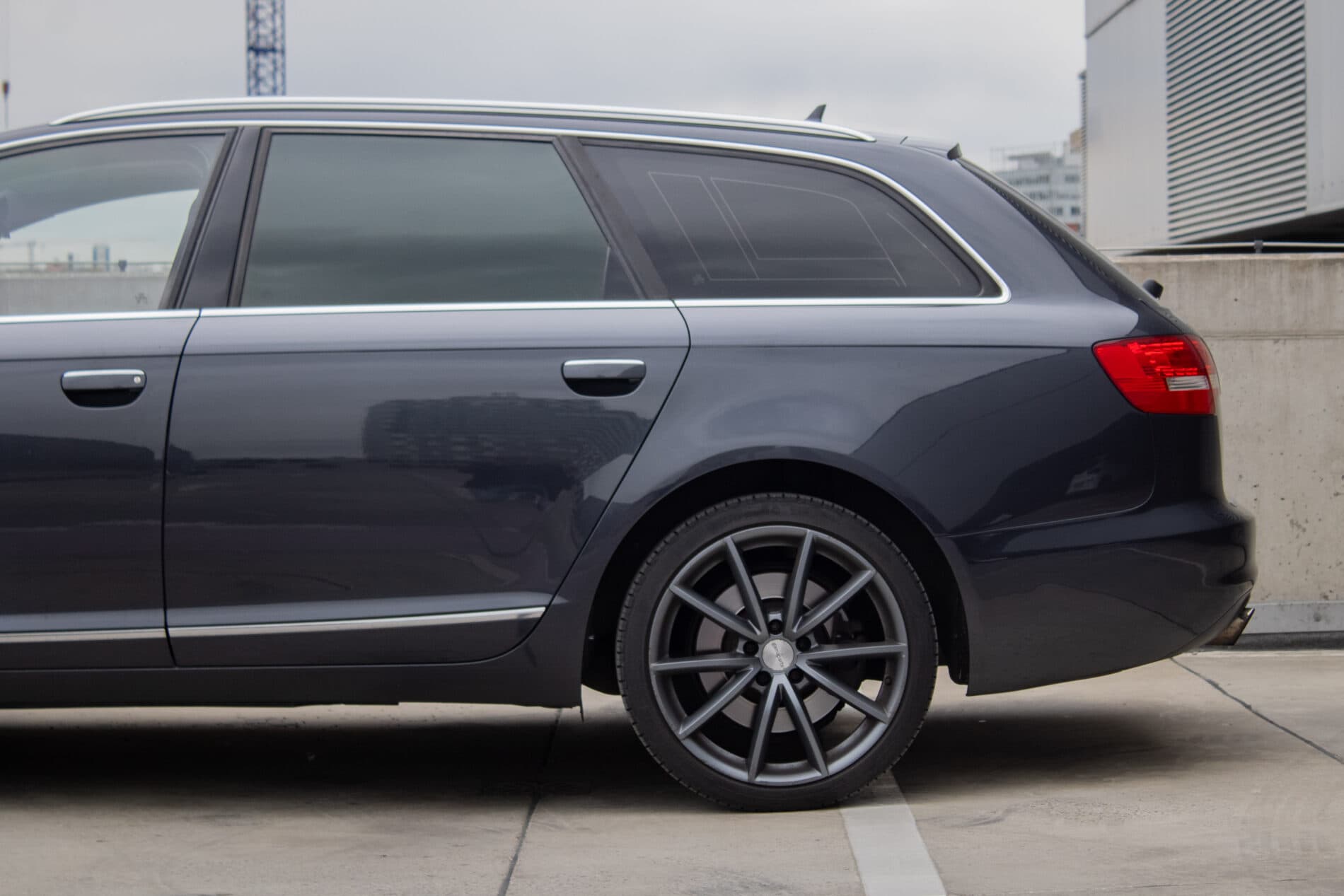 2011 AUDI A6, sivá kombi, 223 133 km