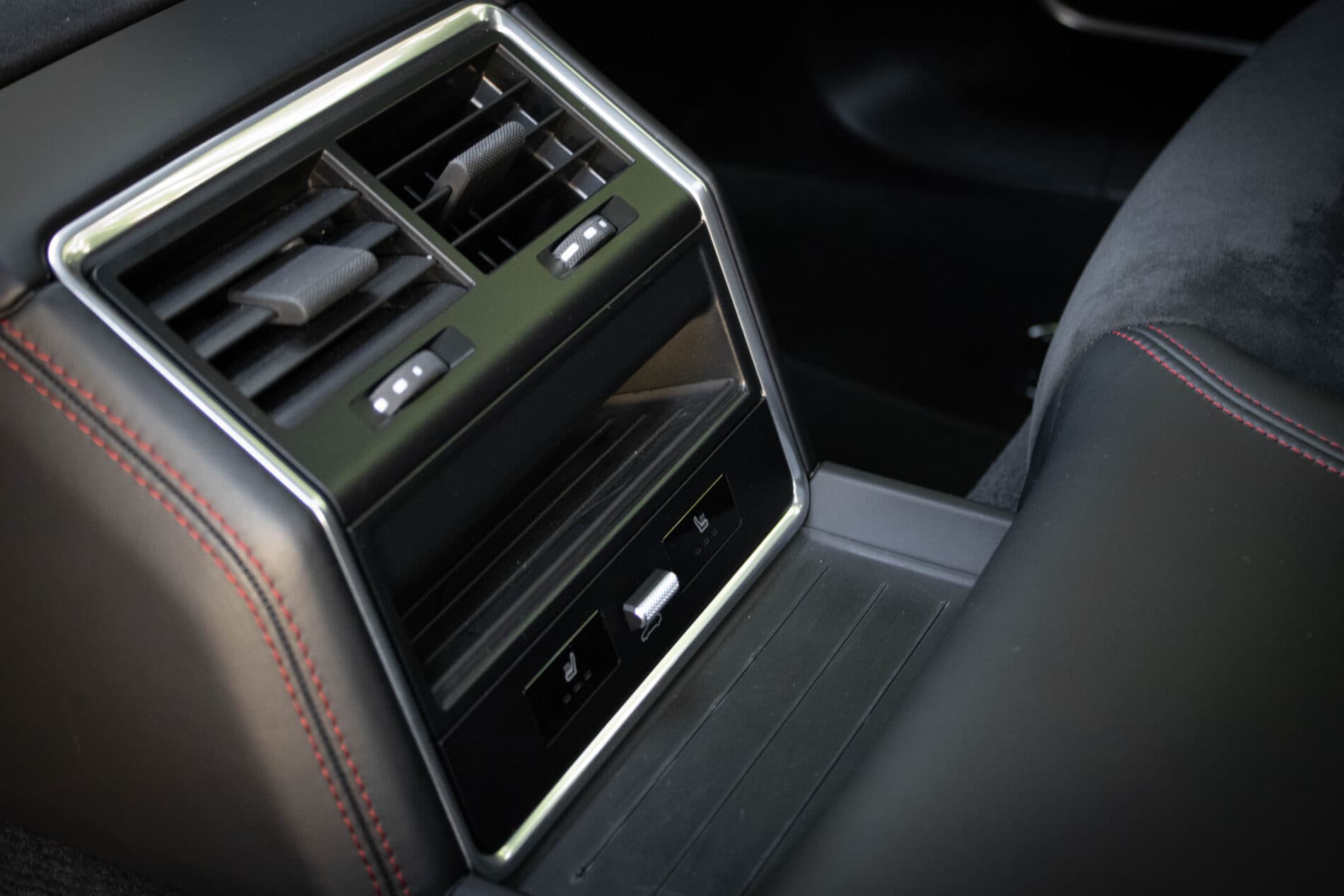 2019 Porsche Panamera GTS