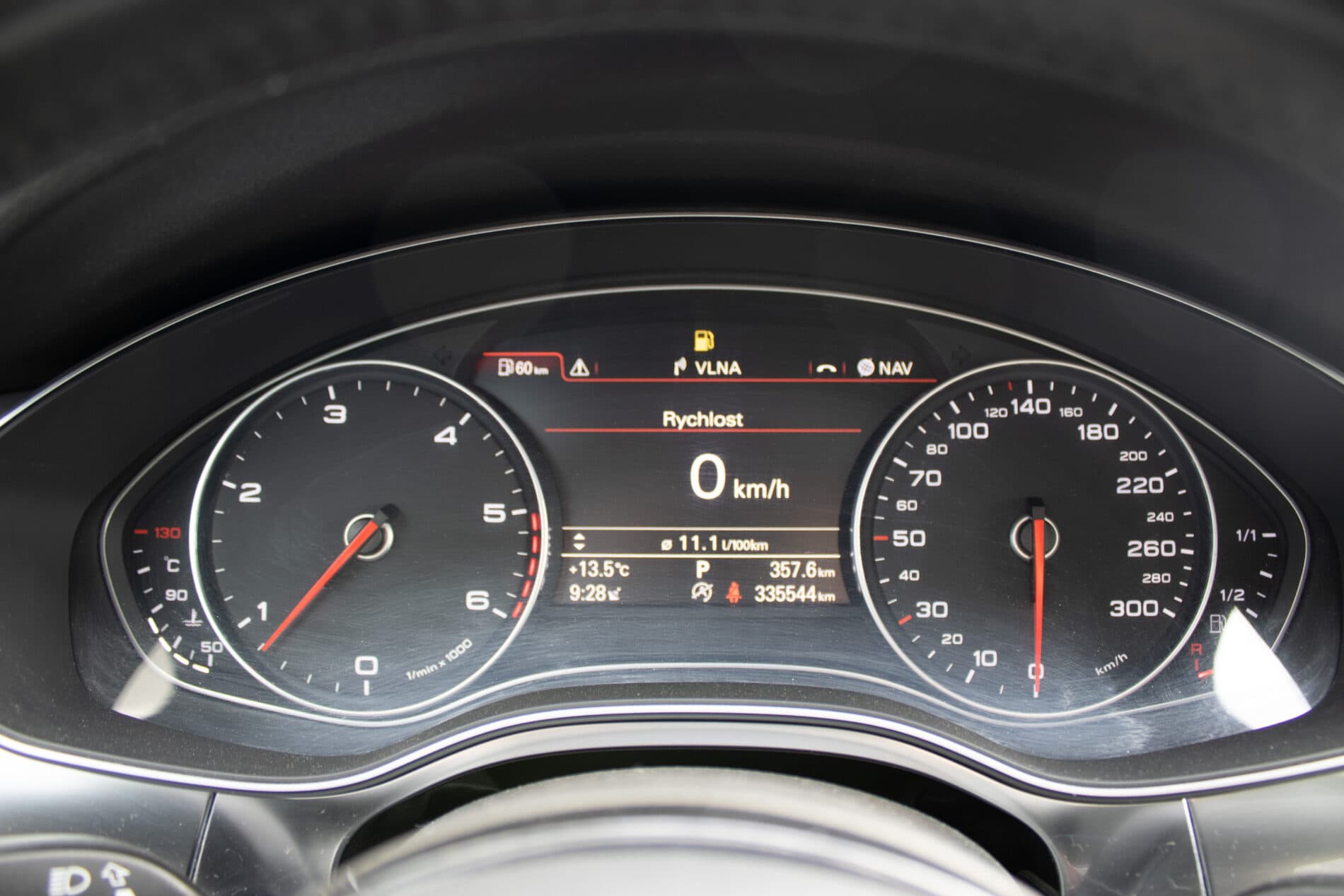 2013 AUDI A6, čierna sedan, 335 544 km