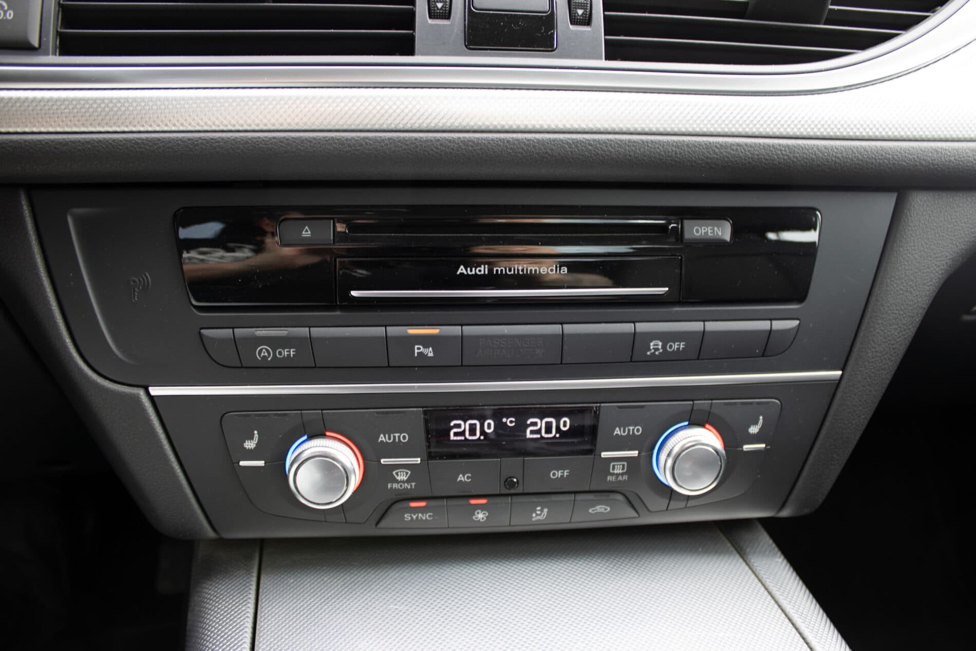 2013 AUDI A6, čierna sedan, 335 544 km